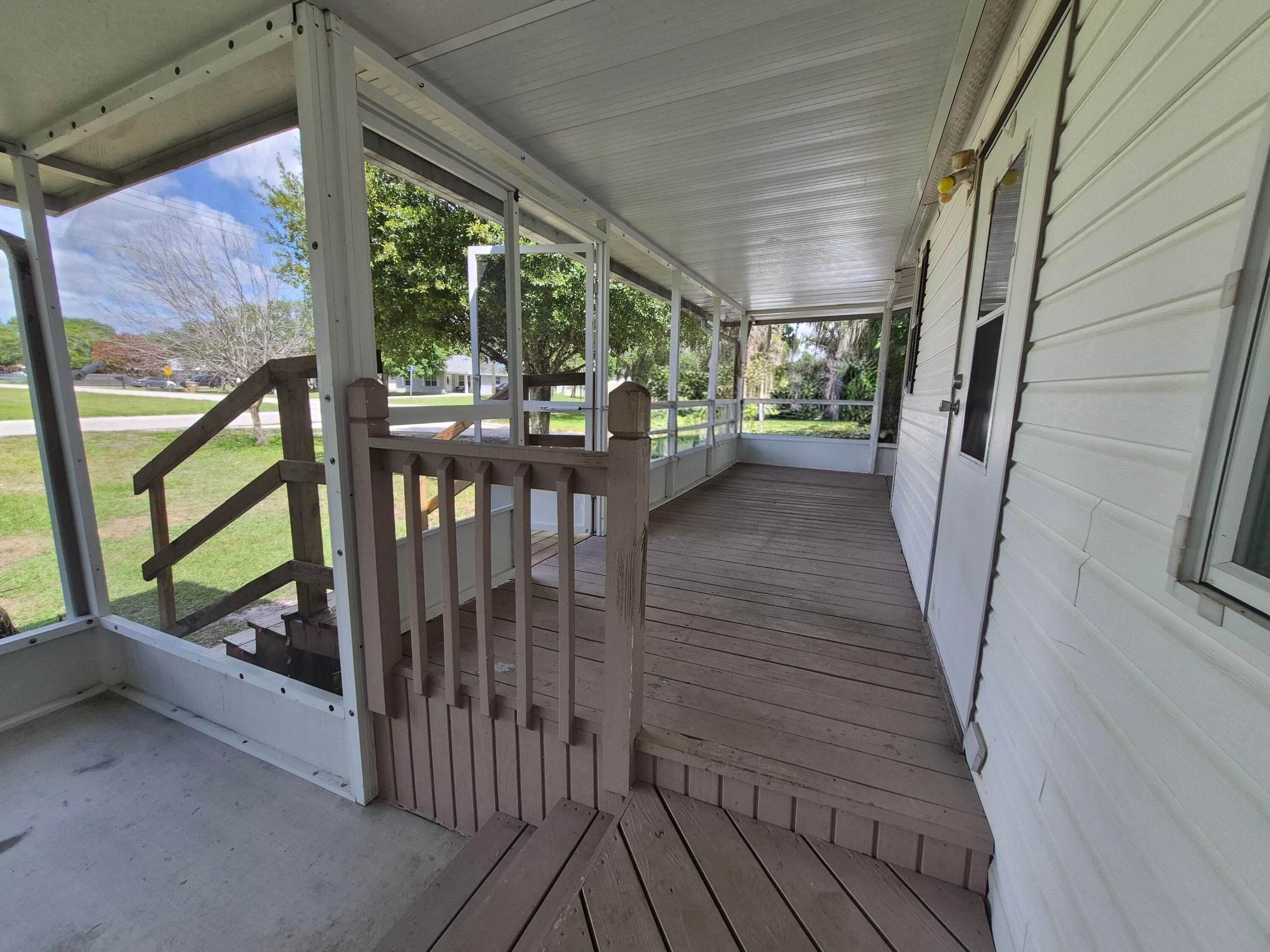 301 SE 5th Avenue, Okeechobee, FL 34974 — photo 7 of 42