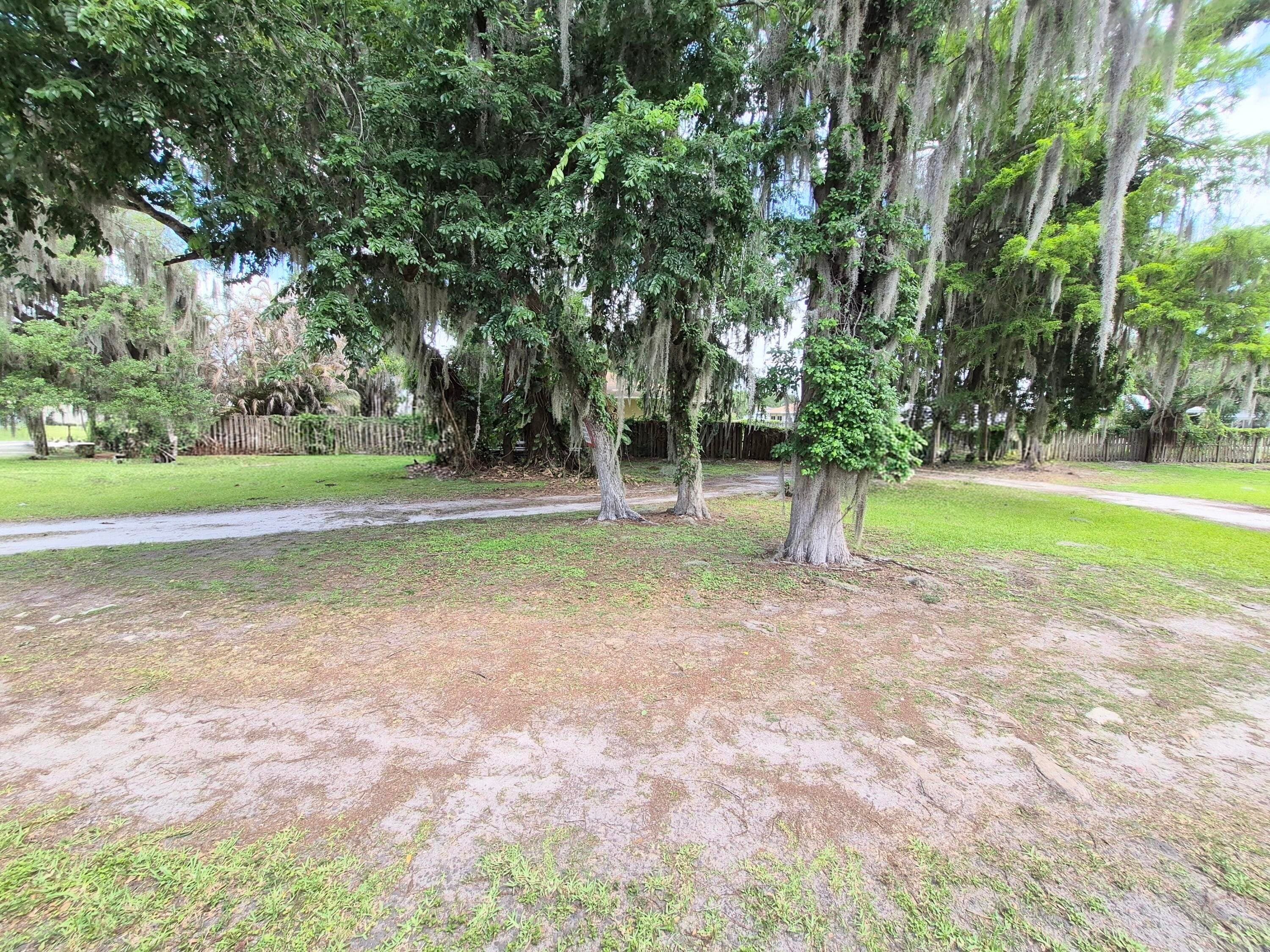 301 SE 5th Avenue, Okeechobee, FL 34974 — photo 11 of 42