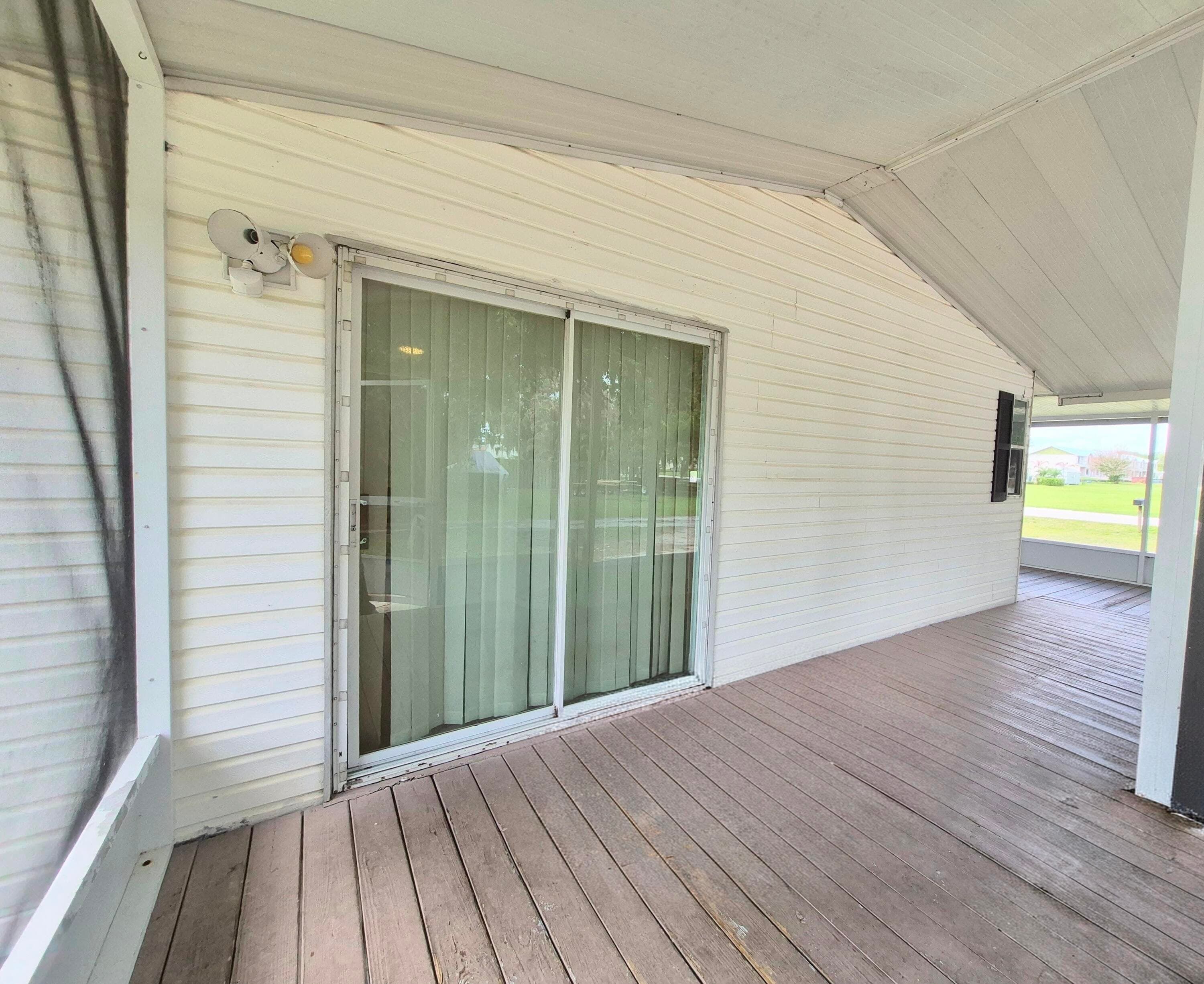 301 SE 5th Avenue, Okeechobee, FL 34974 — photo 13 of 42