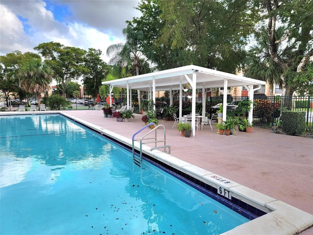 8260 SW 24th Street 6310, North Lauderdale, FL 33068 — photo 13 of 25