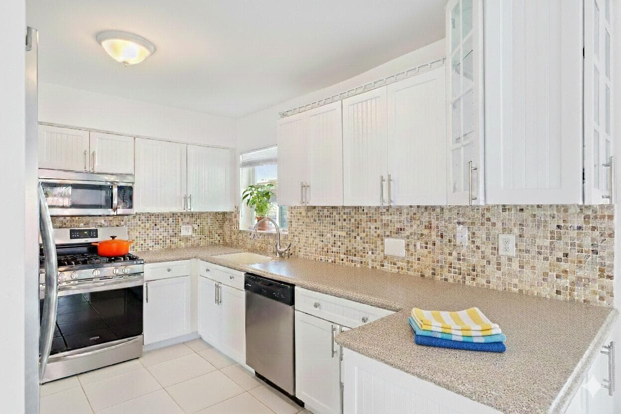 1001 SE 5 Avenue, Pompano Beach, FL 33060 — photo 12 of 32