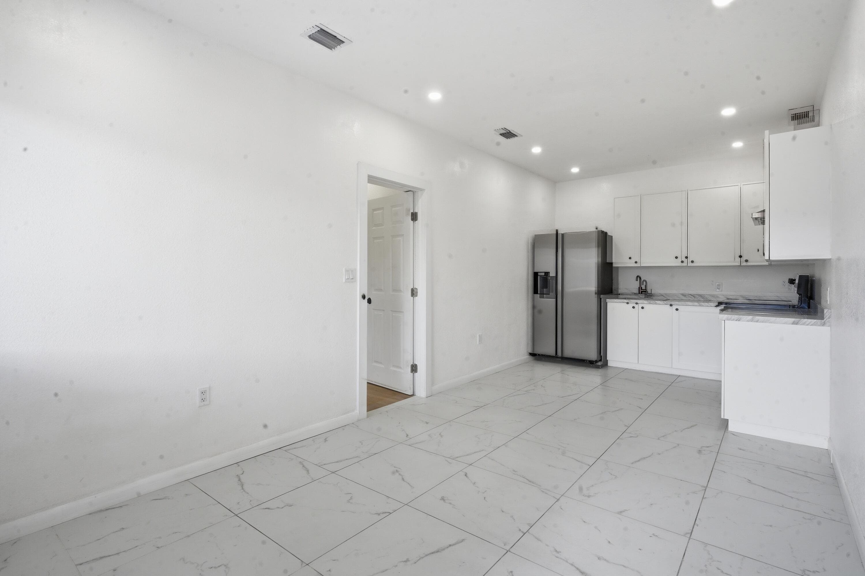 340 SW 11th Avenue 2a, Hallandale Beach, FL 33009 — photo 1 of 10