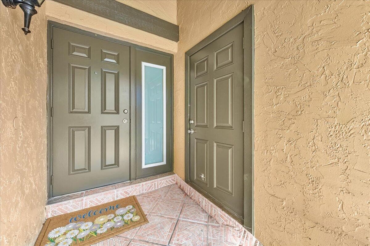 8715 Cleary Boulevard, Plantation, FL 33324 — photo 5 of 32