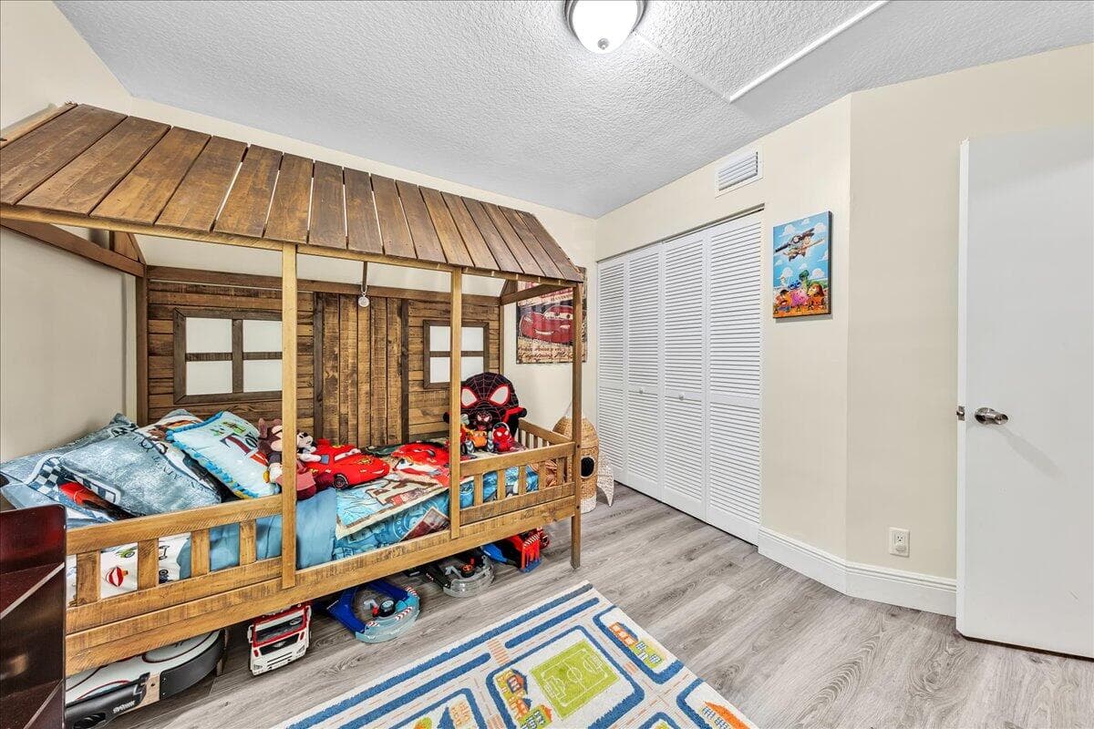 8715 Cleary Boulevard, Plantation, FL 33324 — photo 7 of 32
