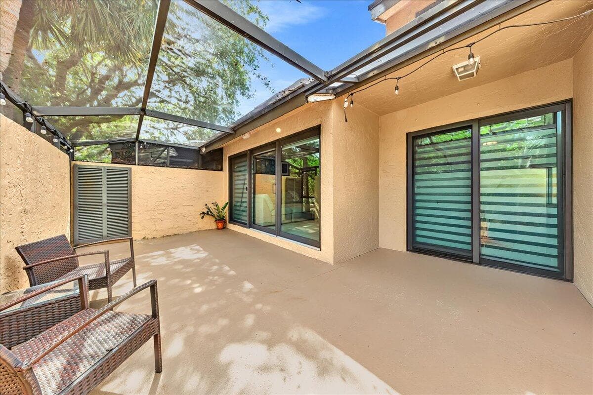 8715 Cleary Boulevard, Plantation, FL 33324 — photo 14 of 32