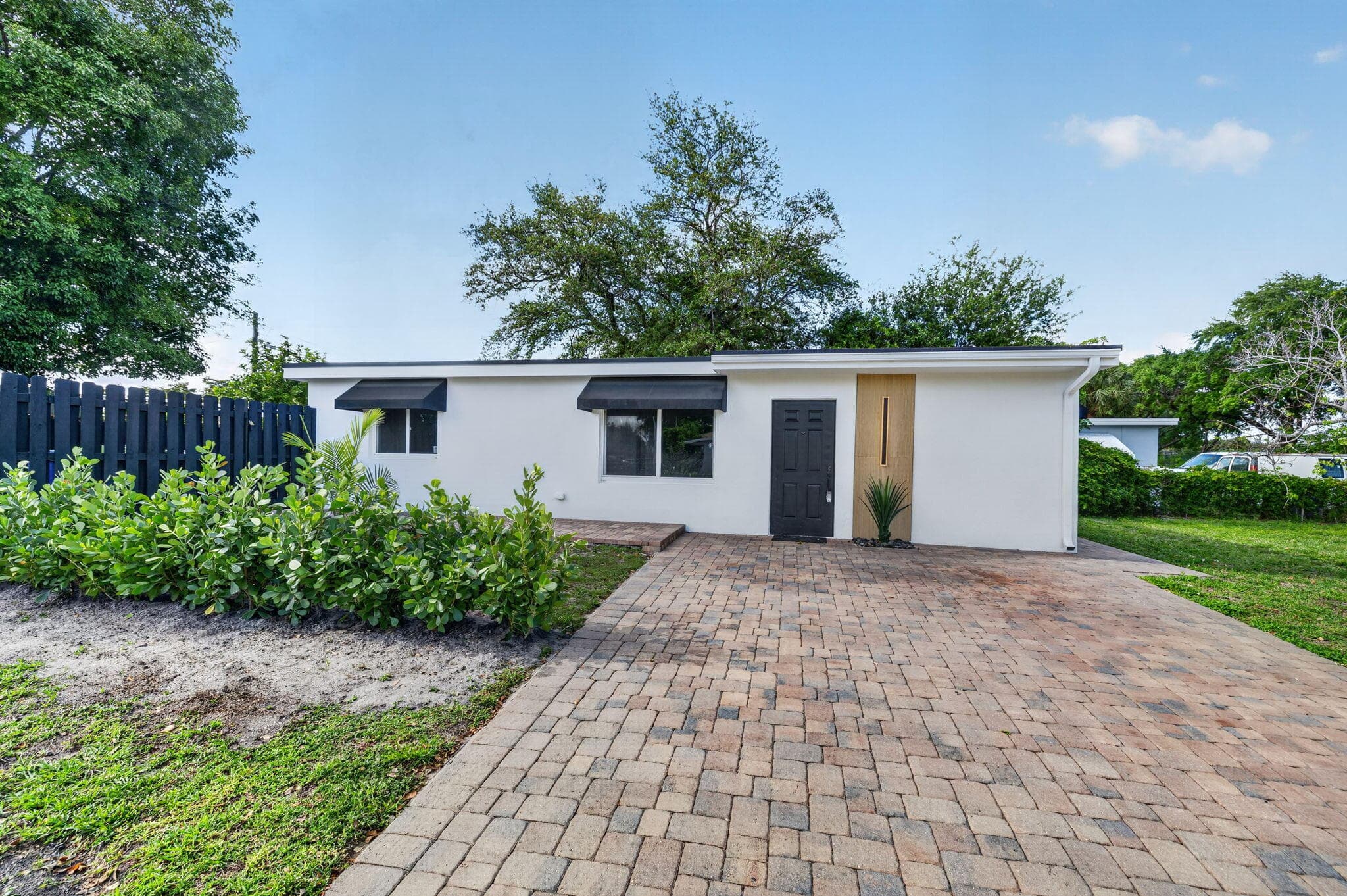 1391 SW 33rd Terrace, Fort Lauderdale, FL 33312 — photo 2 of 40