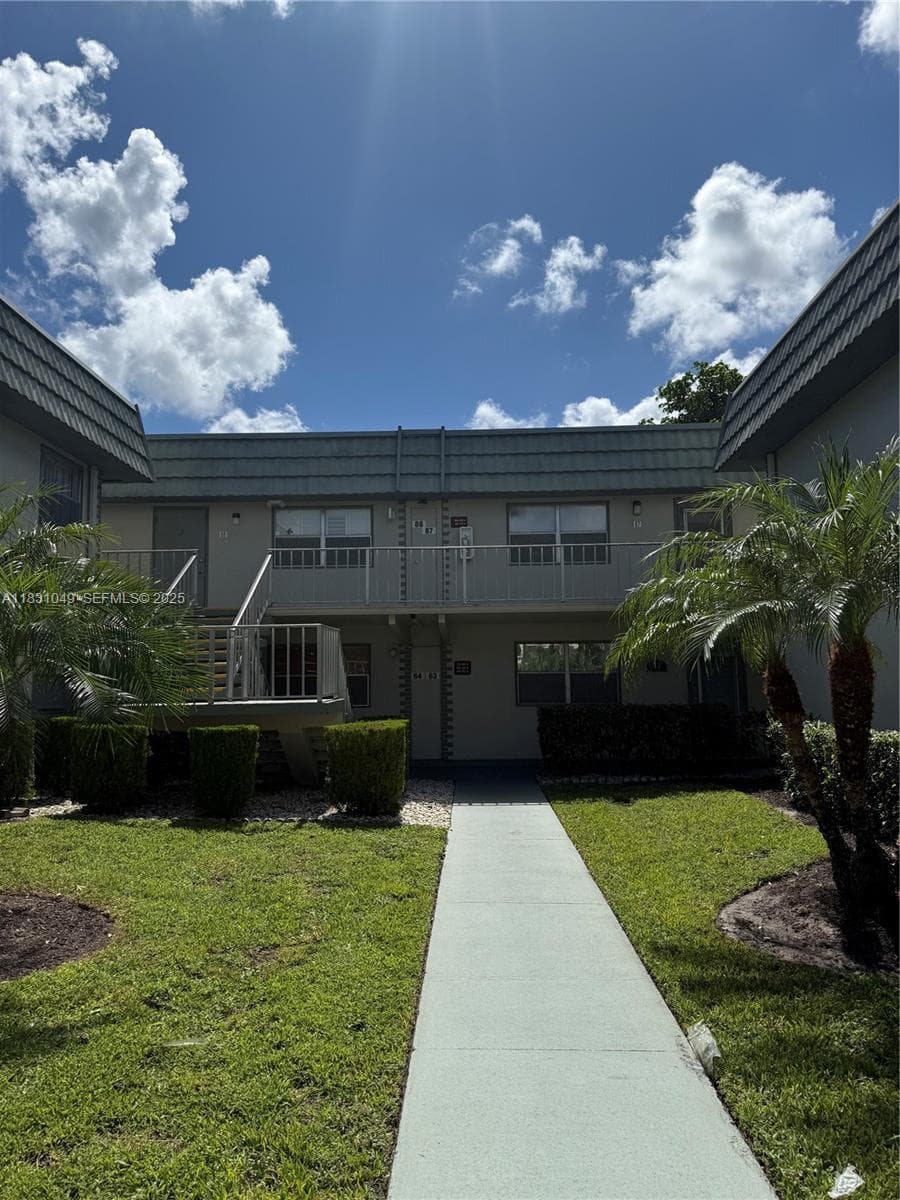 67 Monaco B, Delray Beach, FL 33446 — photo 11 of 15