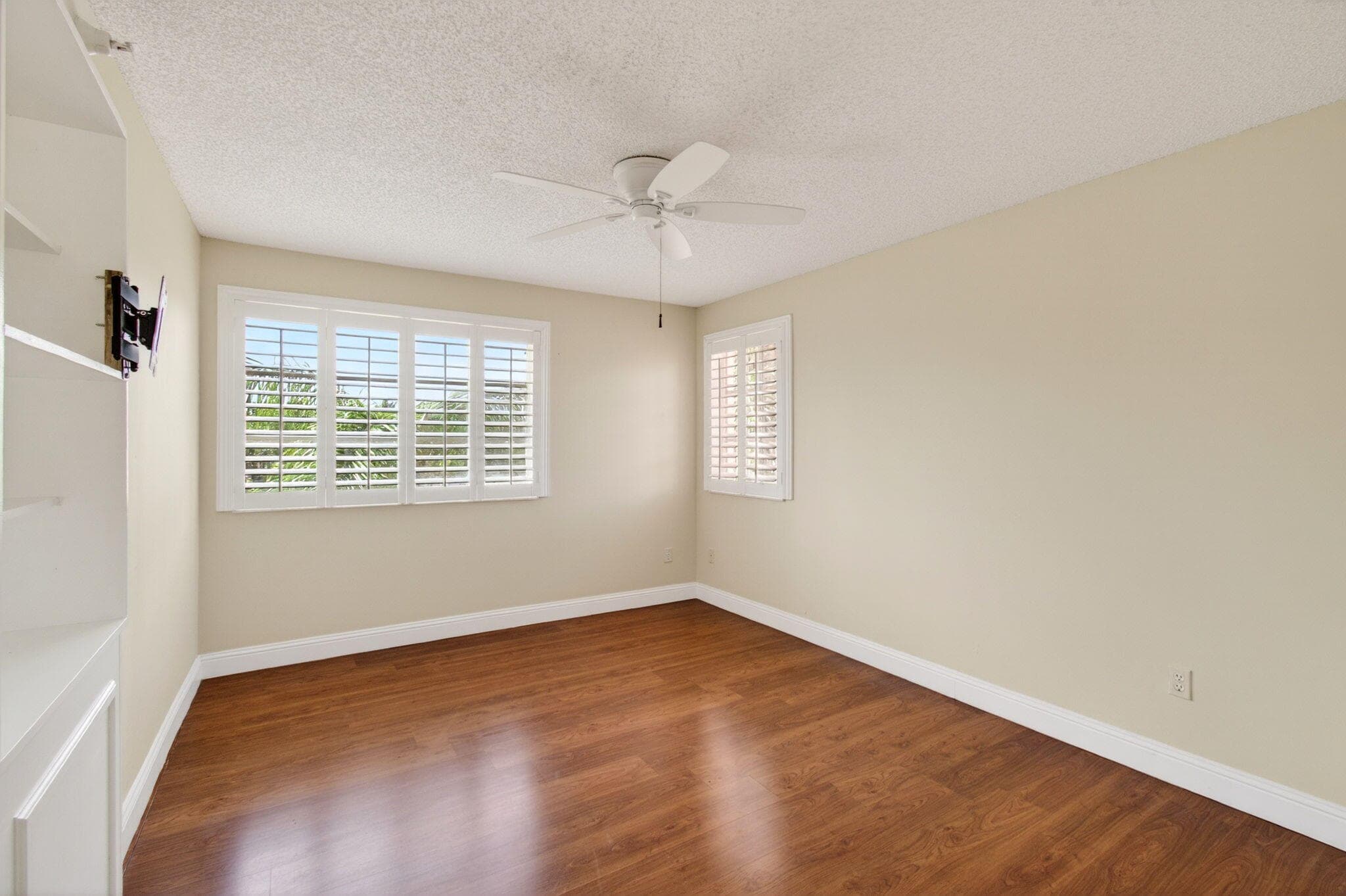 157 Yacht Club Way 303, Hypoluxo, FL 33462 — photo 16 of 56