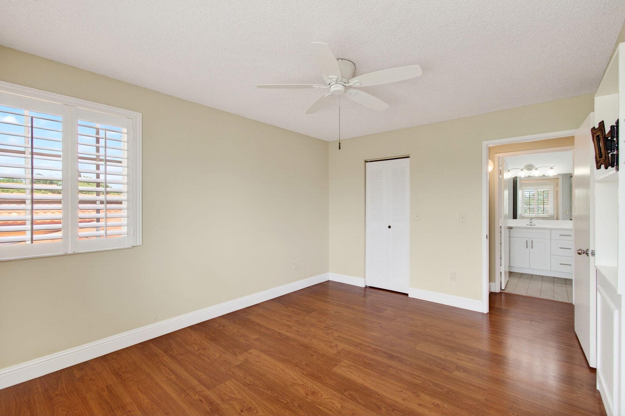 157 Yacht Club Way 303, Hypoluxo, FL 33462 — photo 17 of 56