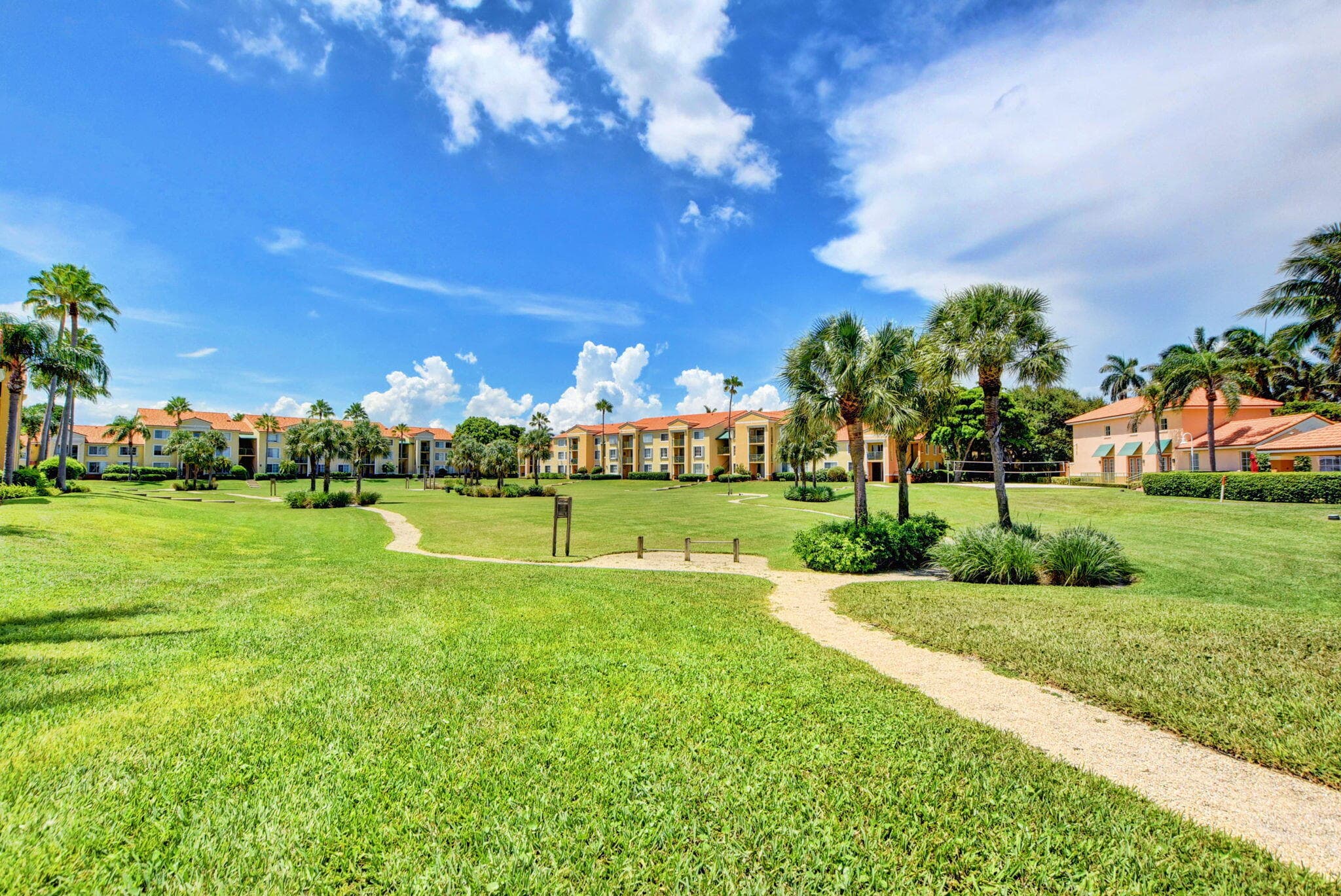 157 Yacht Club Way 303, Hypoluxo, FL 33462 — photo 5 of 56