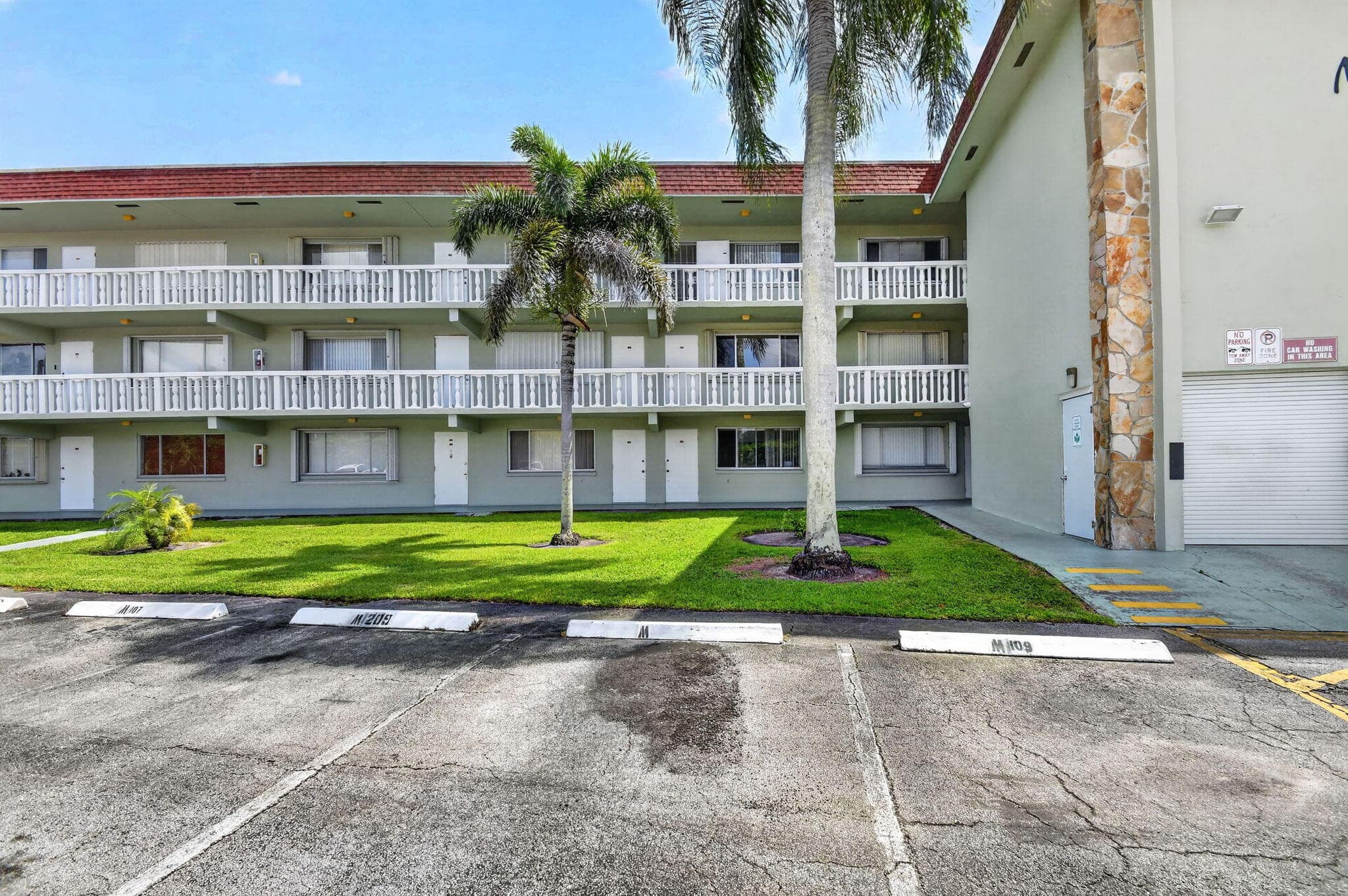 3300 Springdale Boulevard 208, Palm Springs, FL 33461 — photo