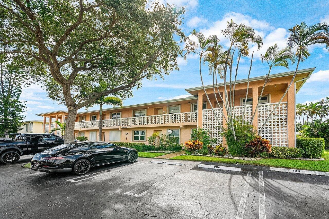 1541 NW 20th Avenue 101, Delray Beach, FL 33445 — photo 3 of 61