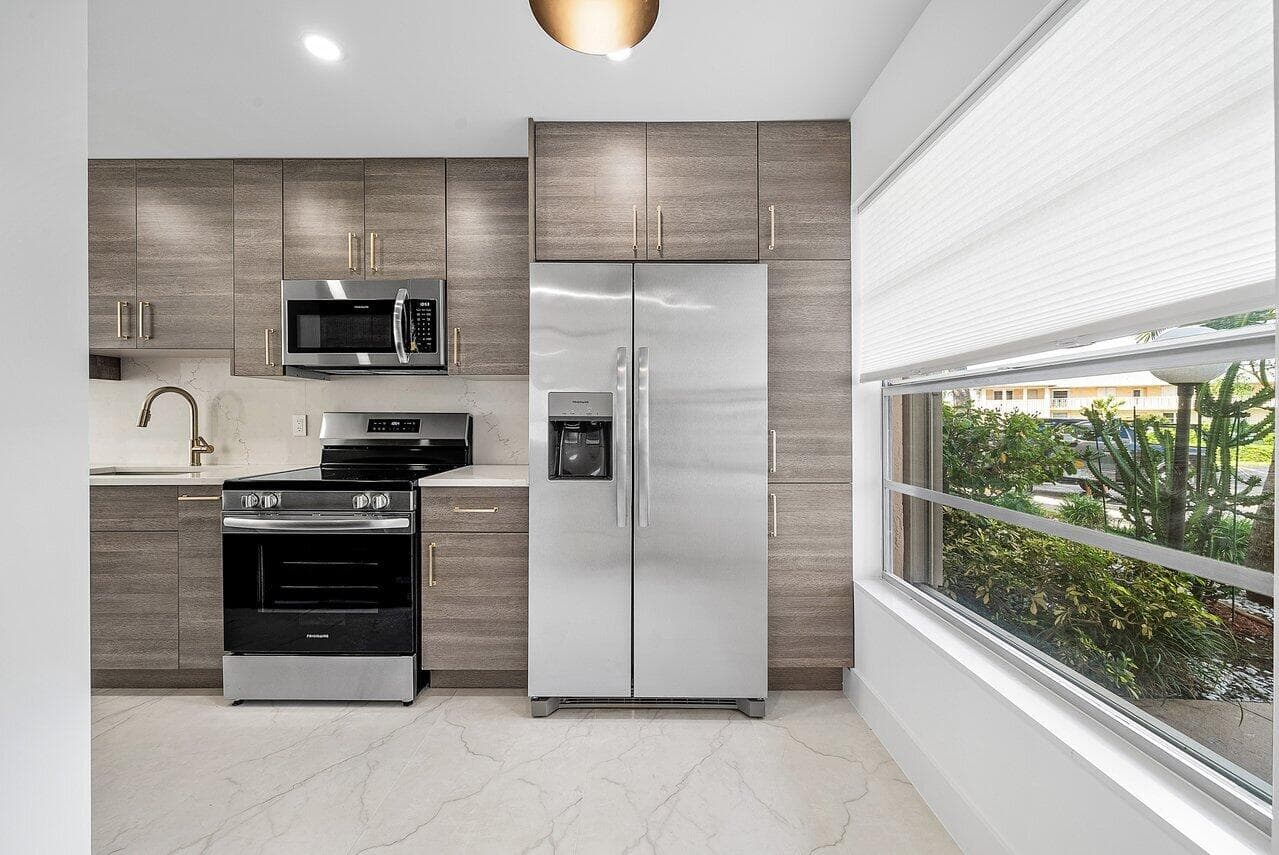 1541 NW 20th Avenue 101, Delray Beach, FL 33445 — photo 6 of 61