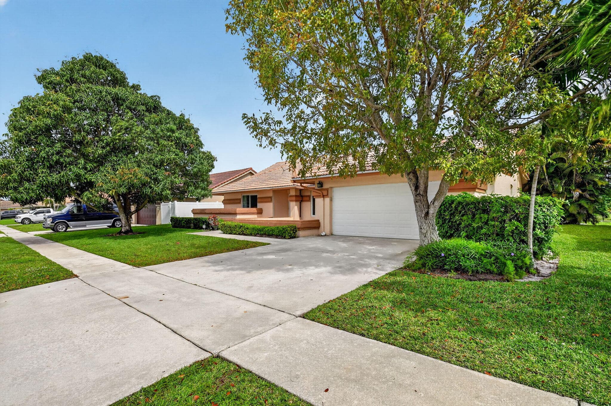 9501 Majestic Way, Boynton Beach, FL 33437 — photo 3 of 72