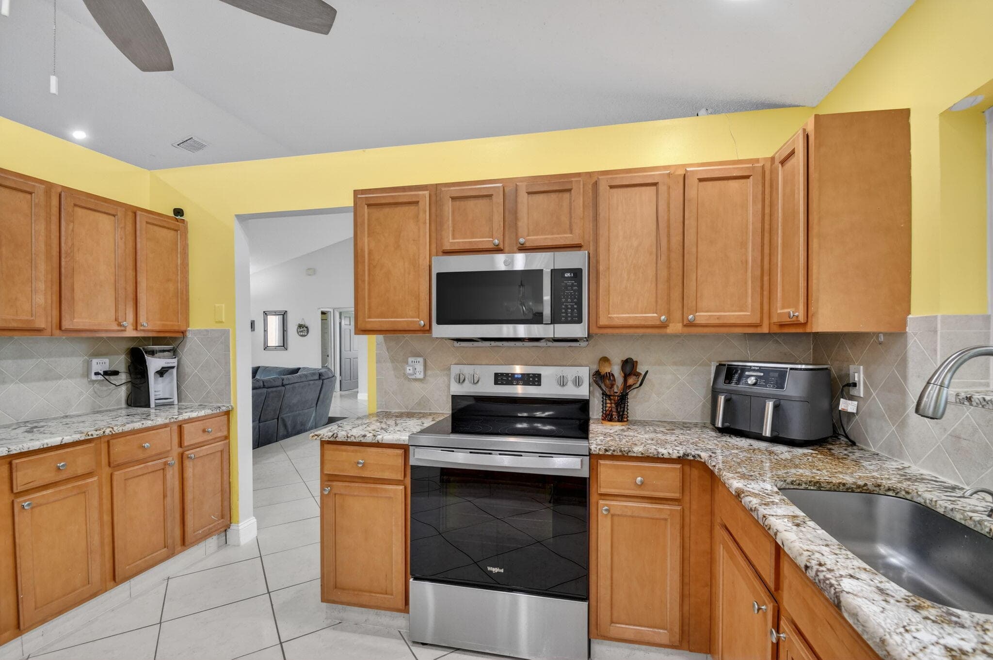 9501 Majestic Way, Boynton Beach, FL 33437 — photo 18 of 72