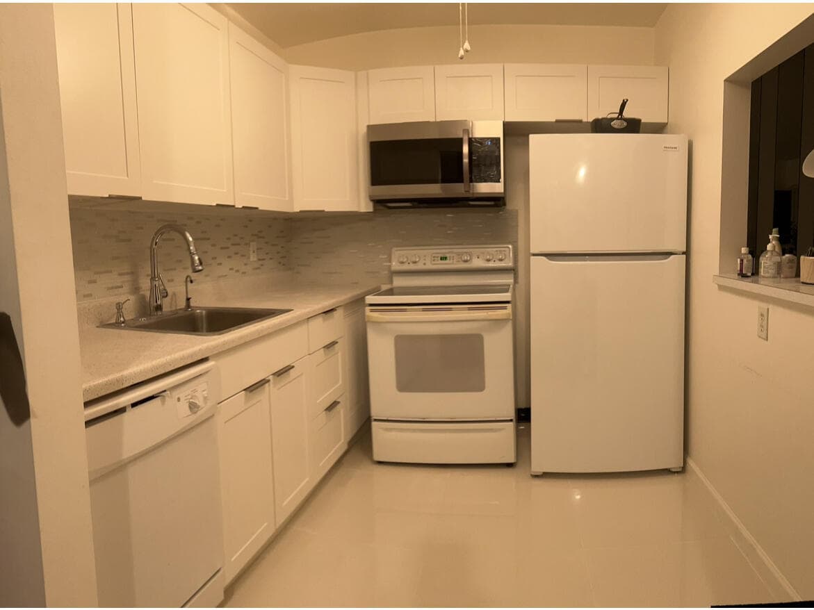 700 Village Green Court 302, Palm Springs, FL 33461 — photo 18 of 33