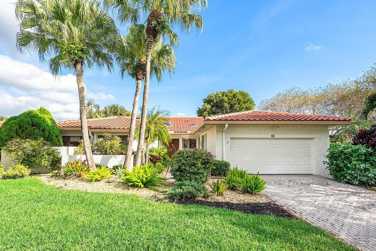 18 Bristol Lane, Boynton Beach, FL 33436 — photo 2 of 121