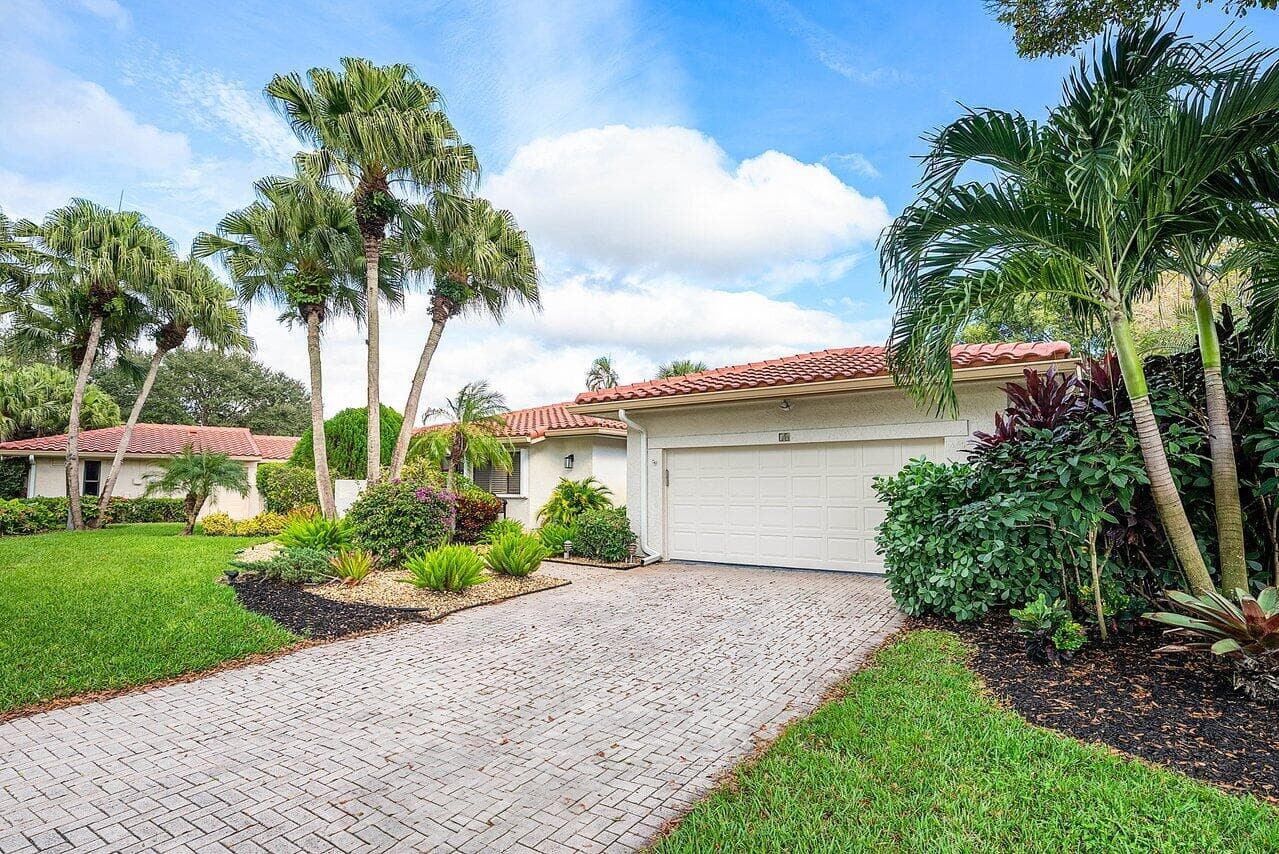18 Bristol Lane, Boynton Beach, FL 33436 — photo 4 of 121