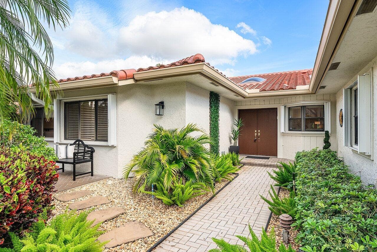 18 Bristol Lane, Boynton Beach, FL 33436 — photo 5 of 121