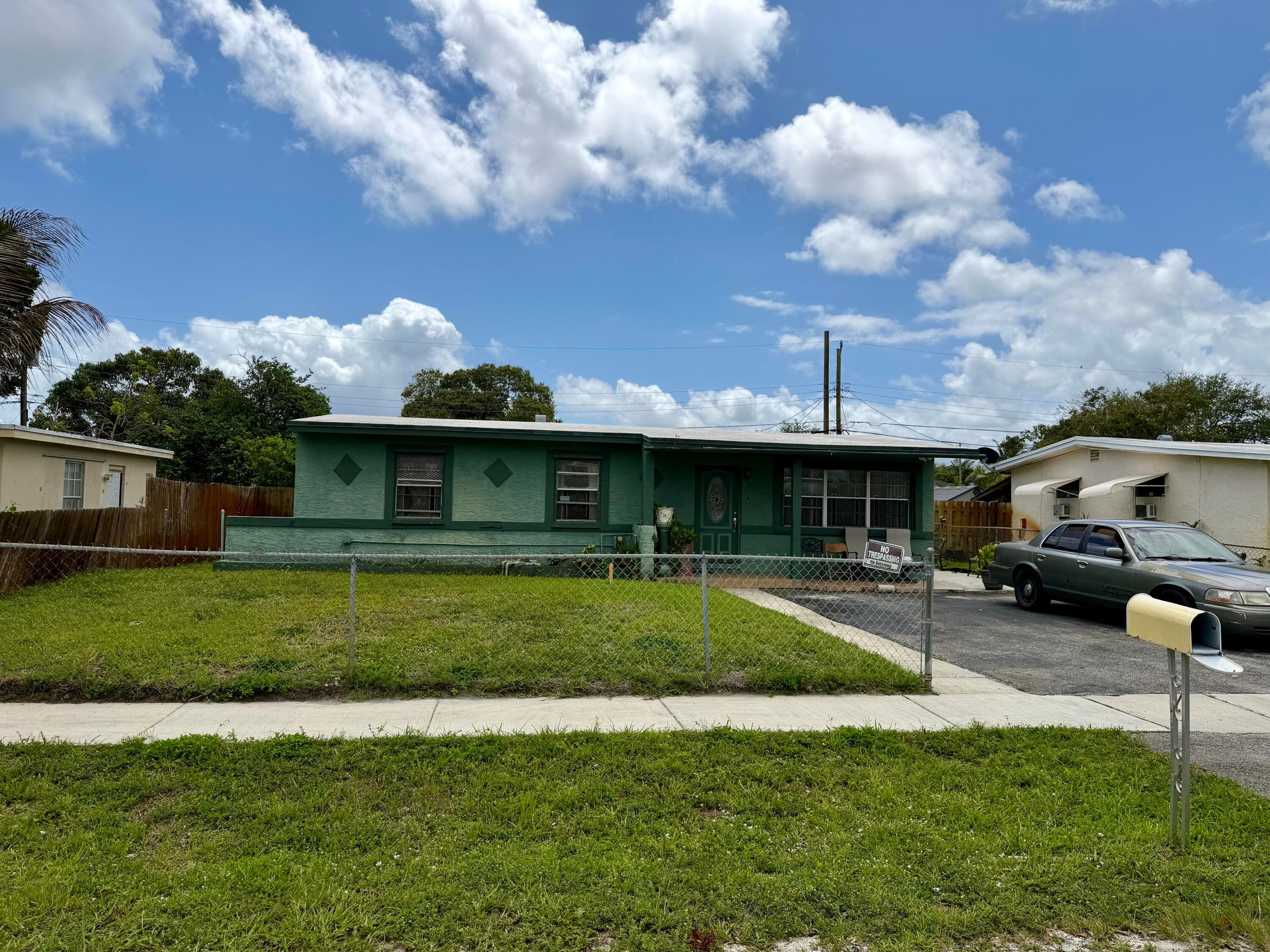 1004 NW 12th Street, Fort Lauderdale, FL 33311 — photo 1 of 8