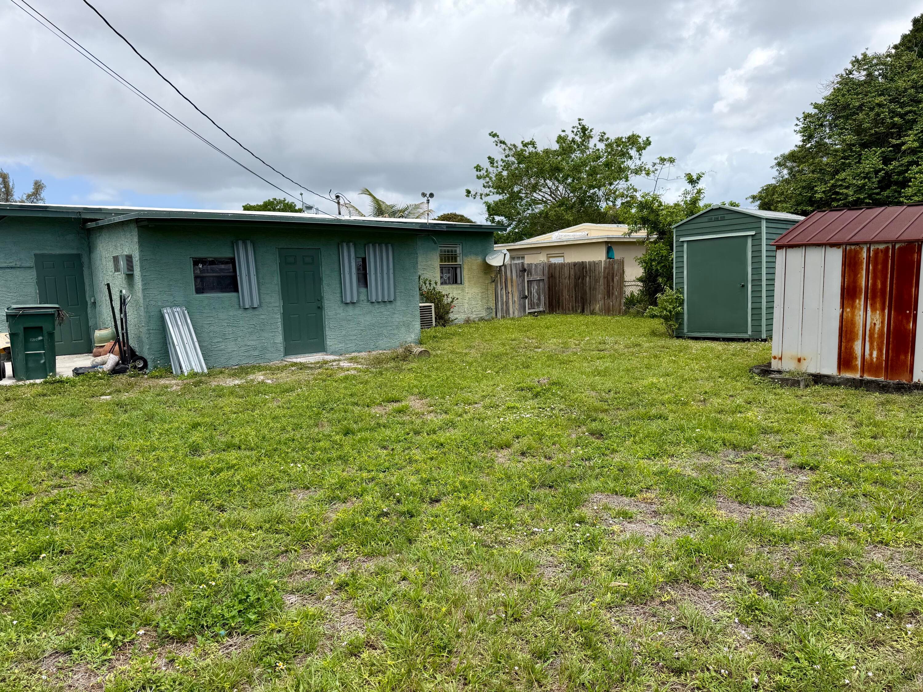 1004 NW 12th Street, Fort Lauderdale, FL 33311 — photo 3 of 8