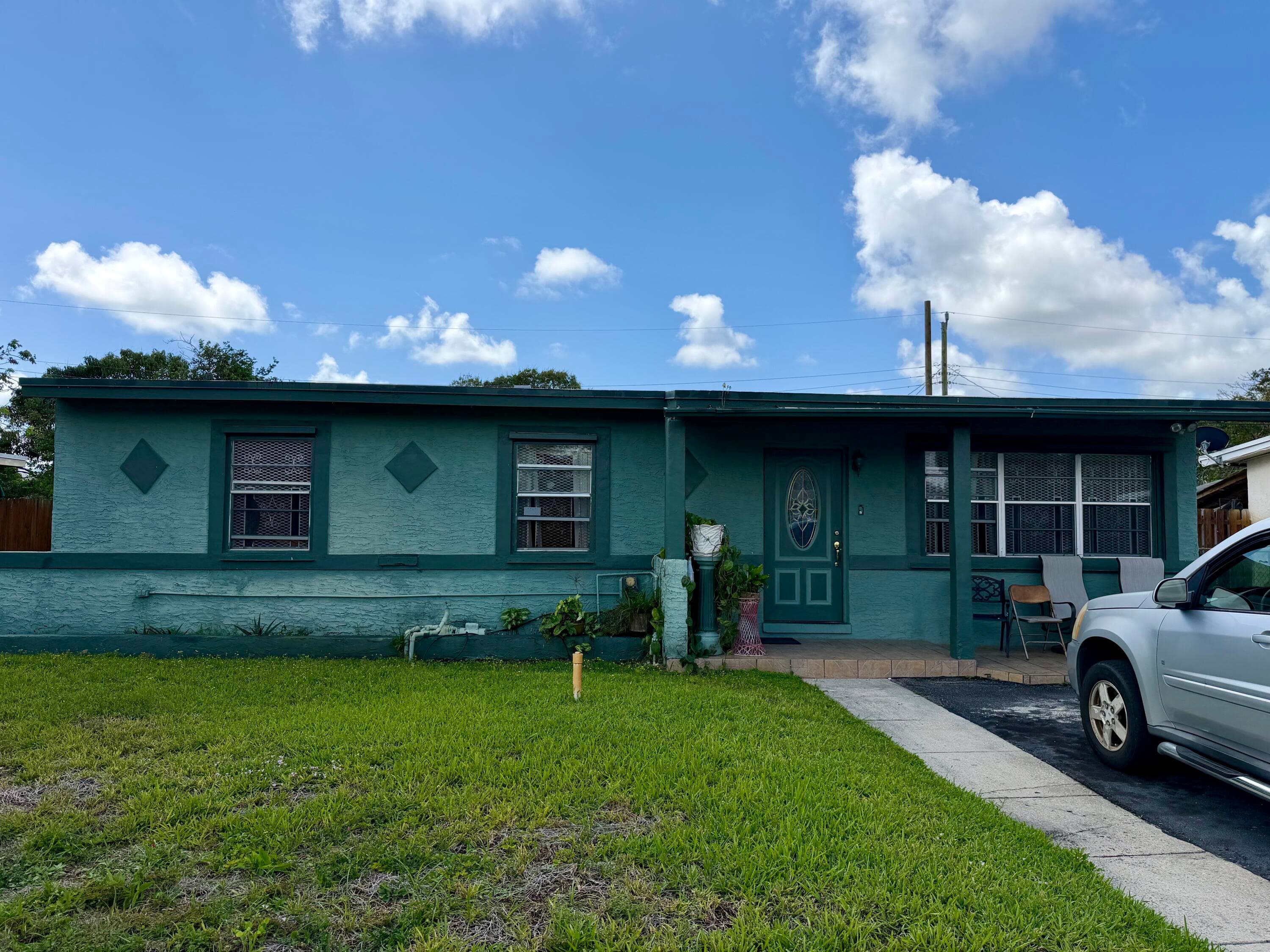 1004 NW 12th Street, Fort Lauderdale, FL 33311 — photo 2 of 8