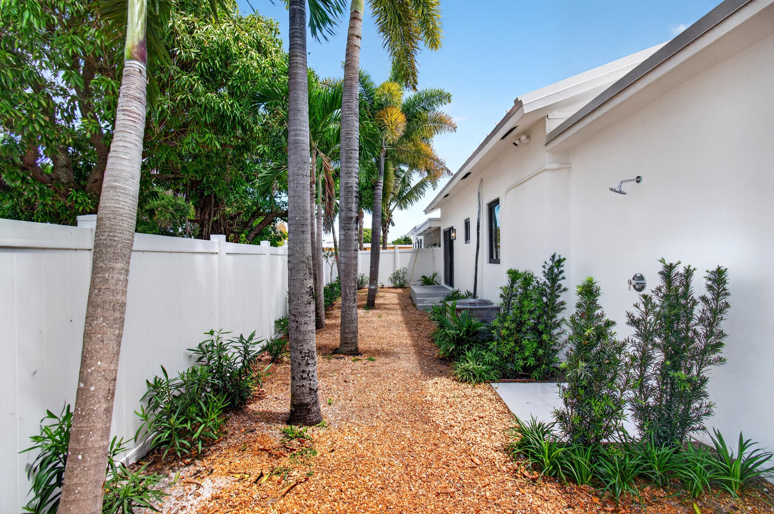 517 NW 1st Street, Delray Beach, FL 33444 — photo 22 of 38