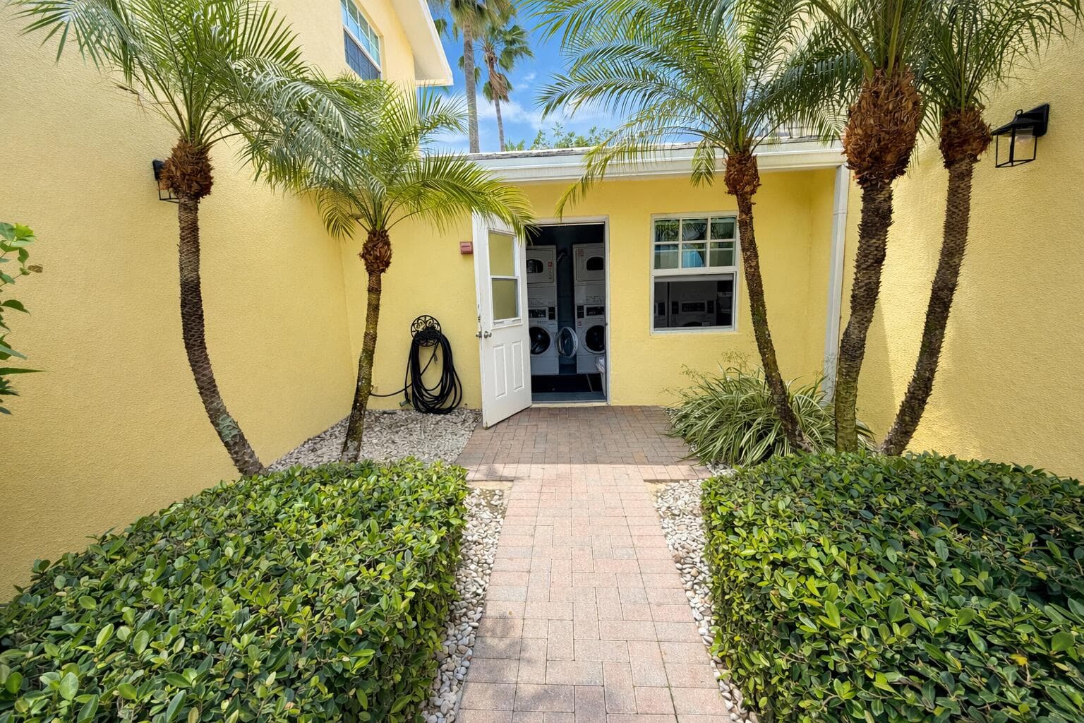 2660 NE 8th Avenue 216, Wilton Manors, FL 33334 — photo 17 of 20