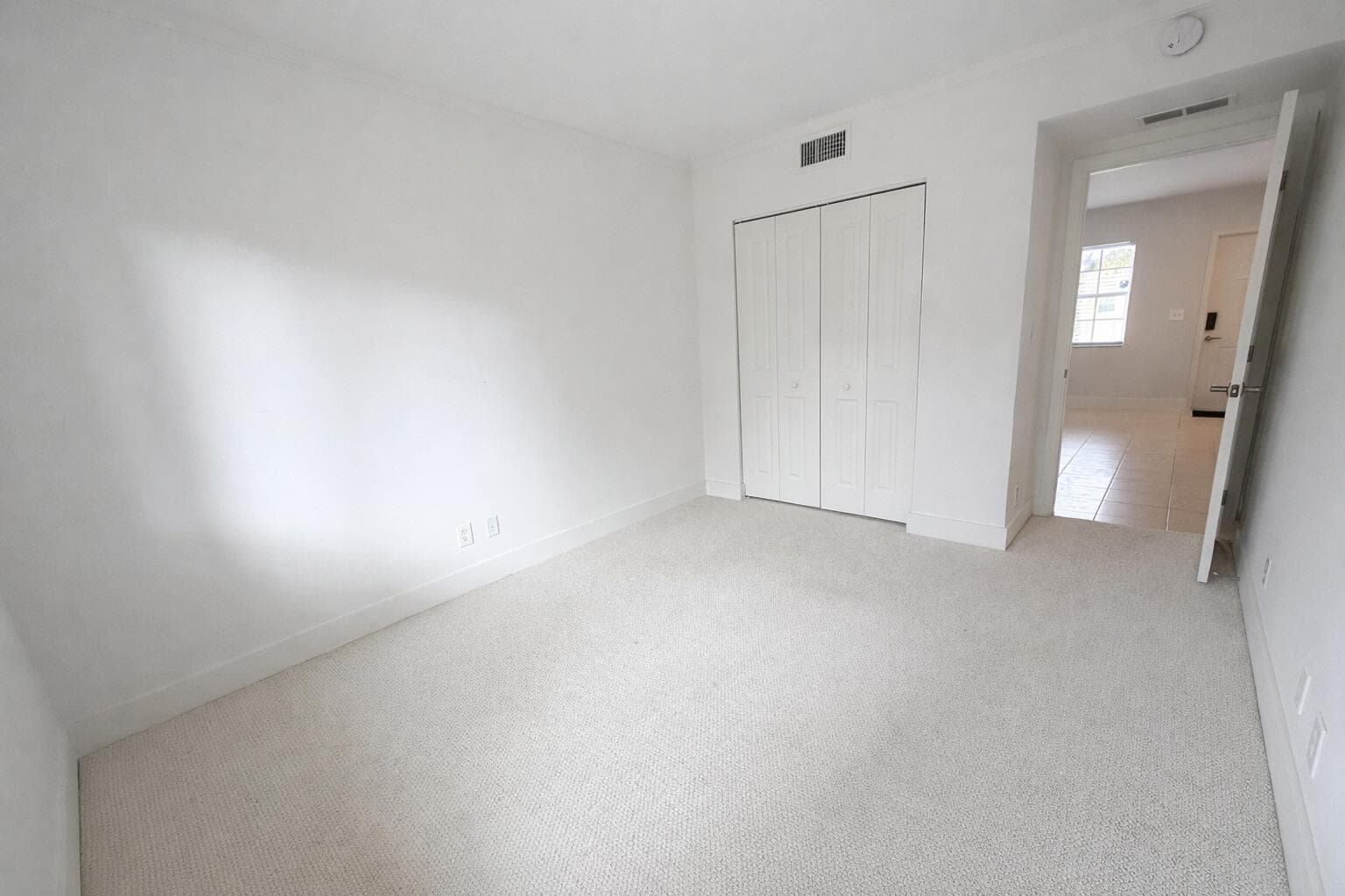 2660 NE 8th Avenue 216, Wilton Manors, FL 33334 — photo 11 of 20