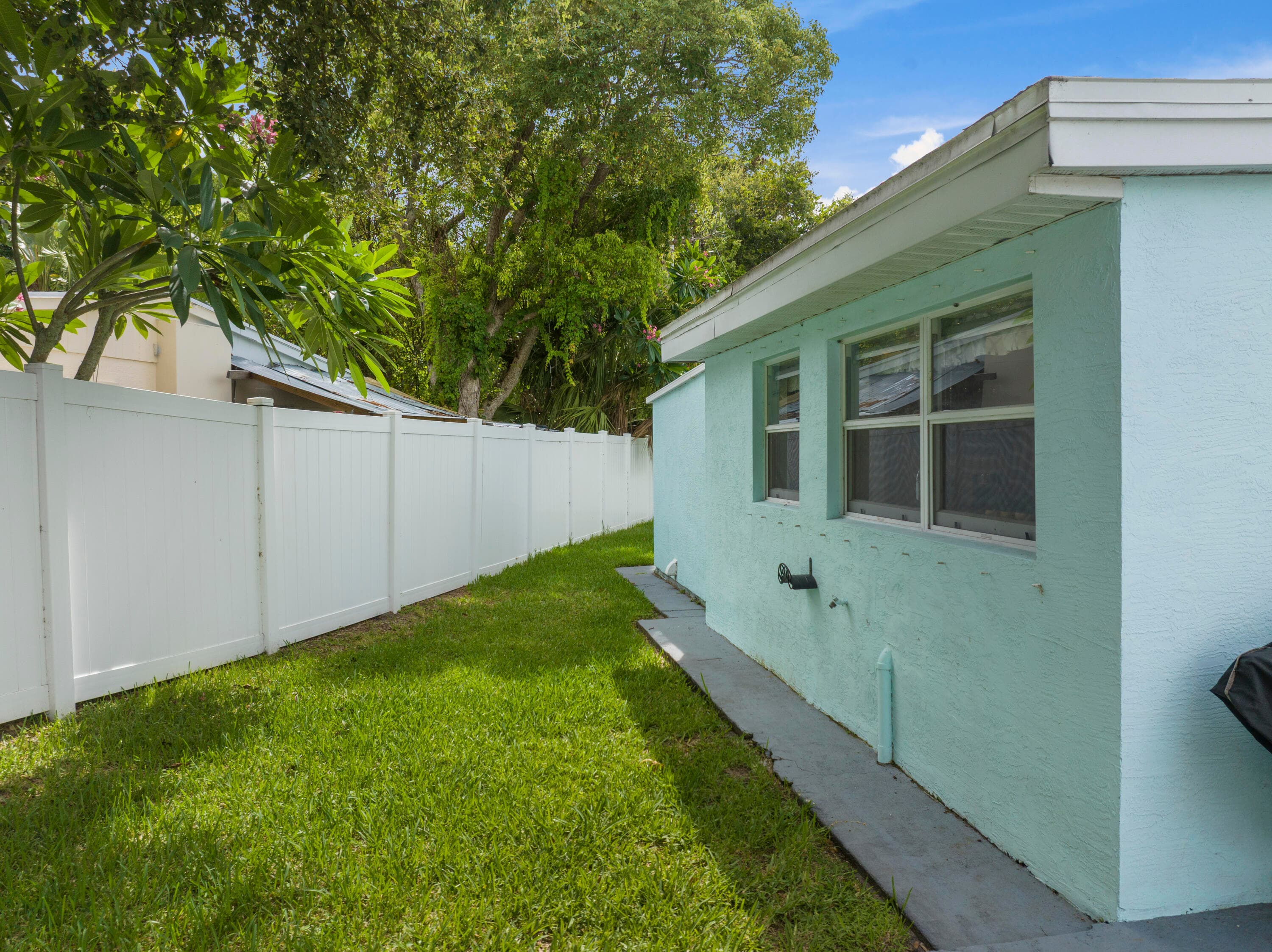1310 4th Court, Vero Beach, FL 32960 — photo 30 of 35