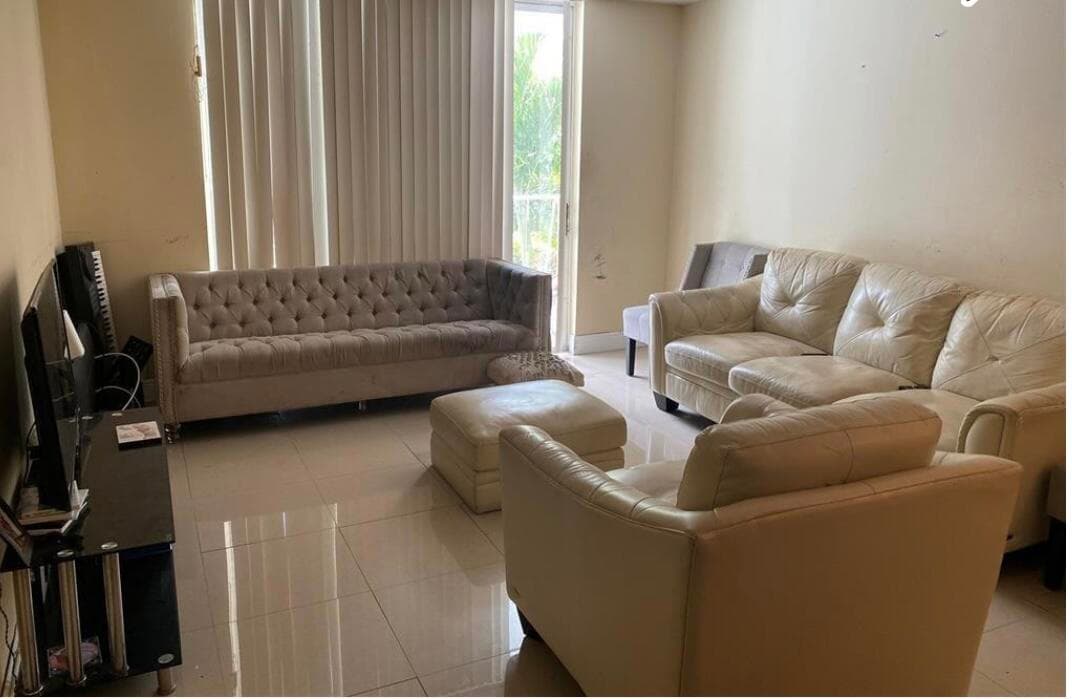 486 NW 165th St Road B-206, Miami, FL 33169 — photo 2 of 2
