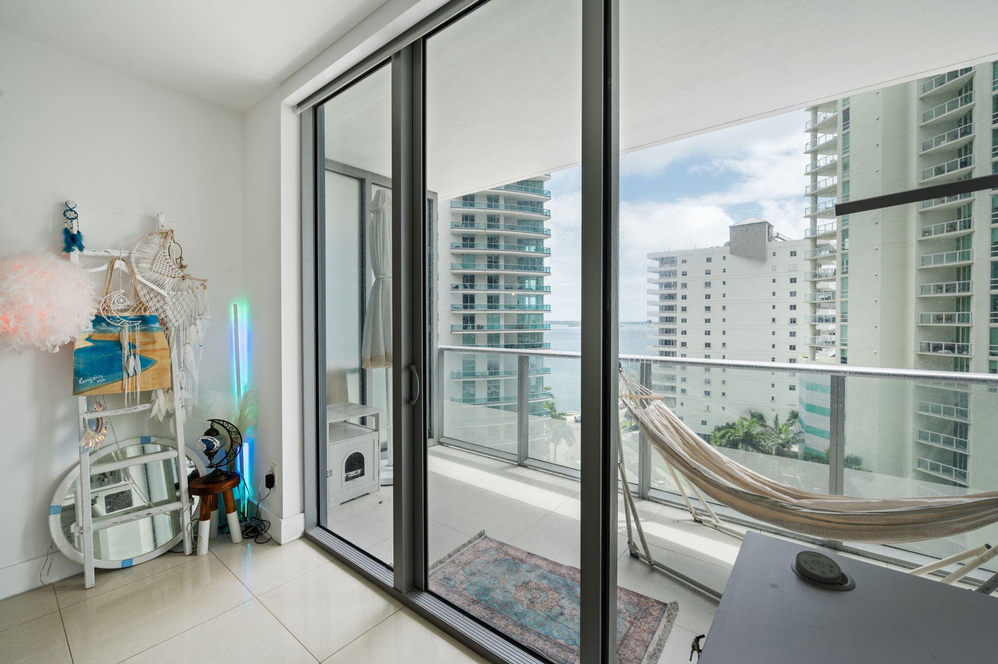 1300 Brickell Bay Drive 1005, Miami, FL 33131 — photo 4 of 45