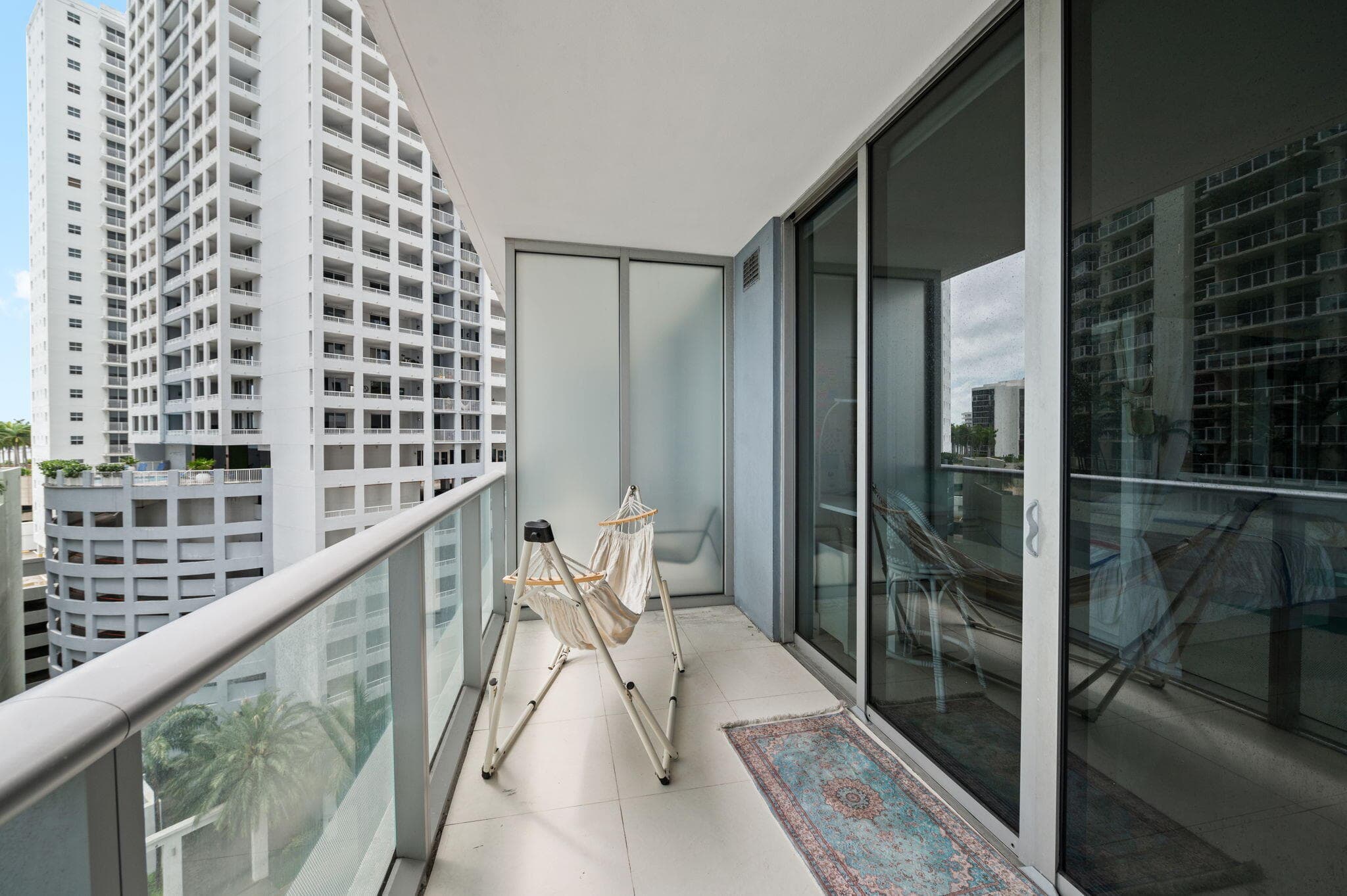 1300 Brickell Bay Drive 1005, Miami, FL 33131 — photo 11 of 45