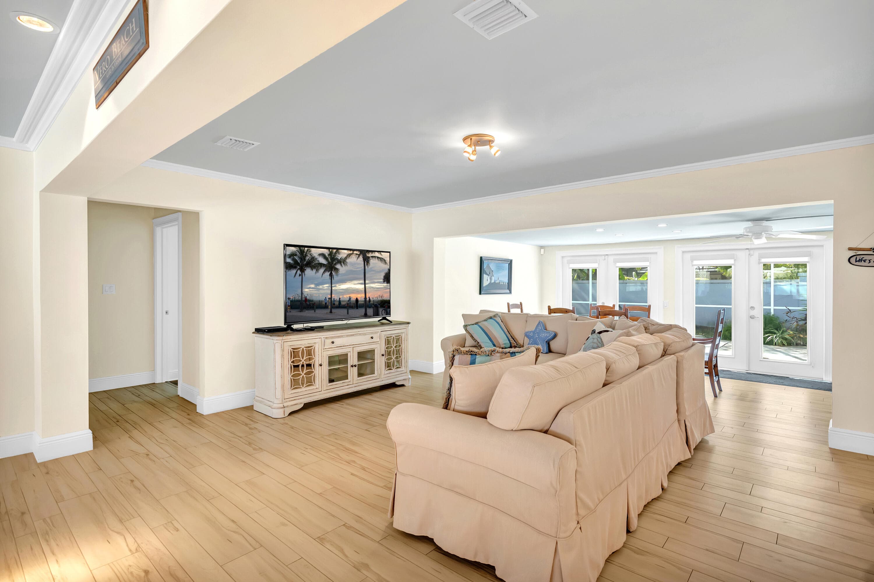 500 Gardenia Lane, Vero Beach, FL 32963 — photo 7 of 36