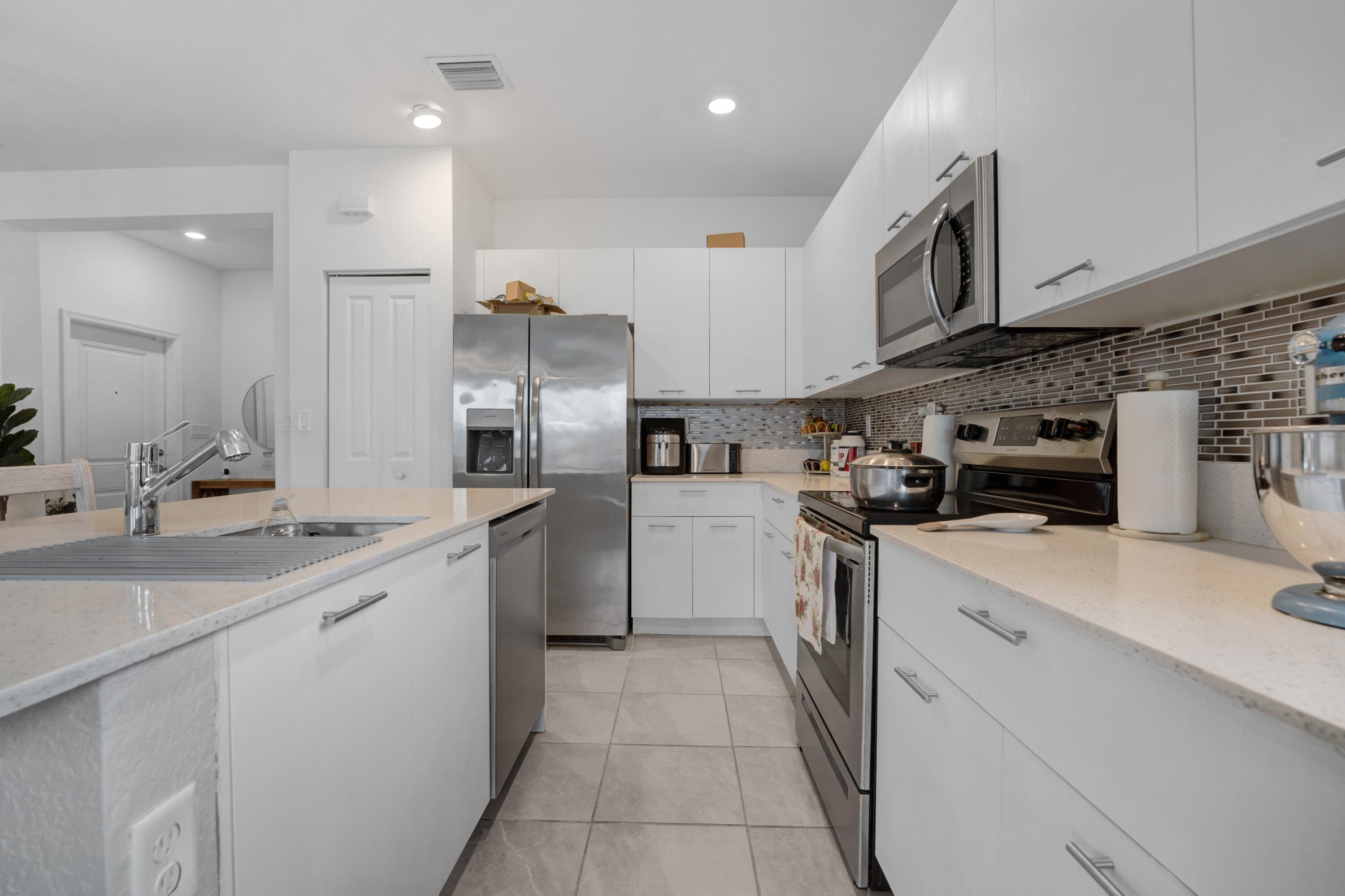 2409 NW 131st Circle, Miami, FL 33167 — photo 5 of 25