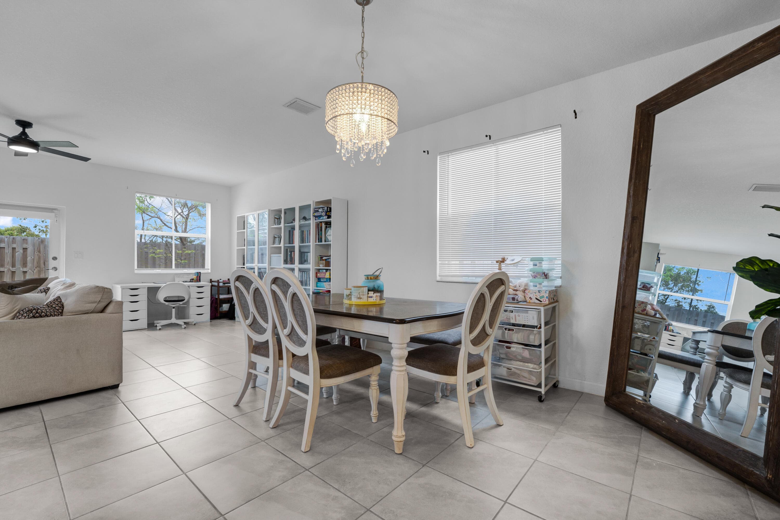 2409 NW 131st Circle, Miami, FL 33167 — photo 6 of 25