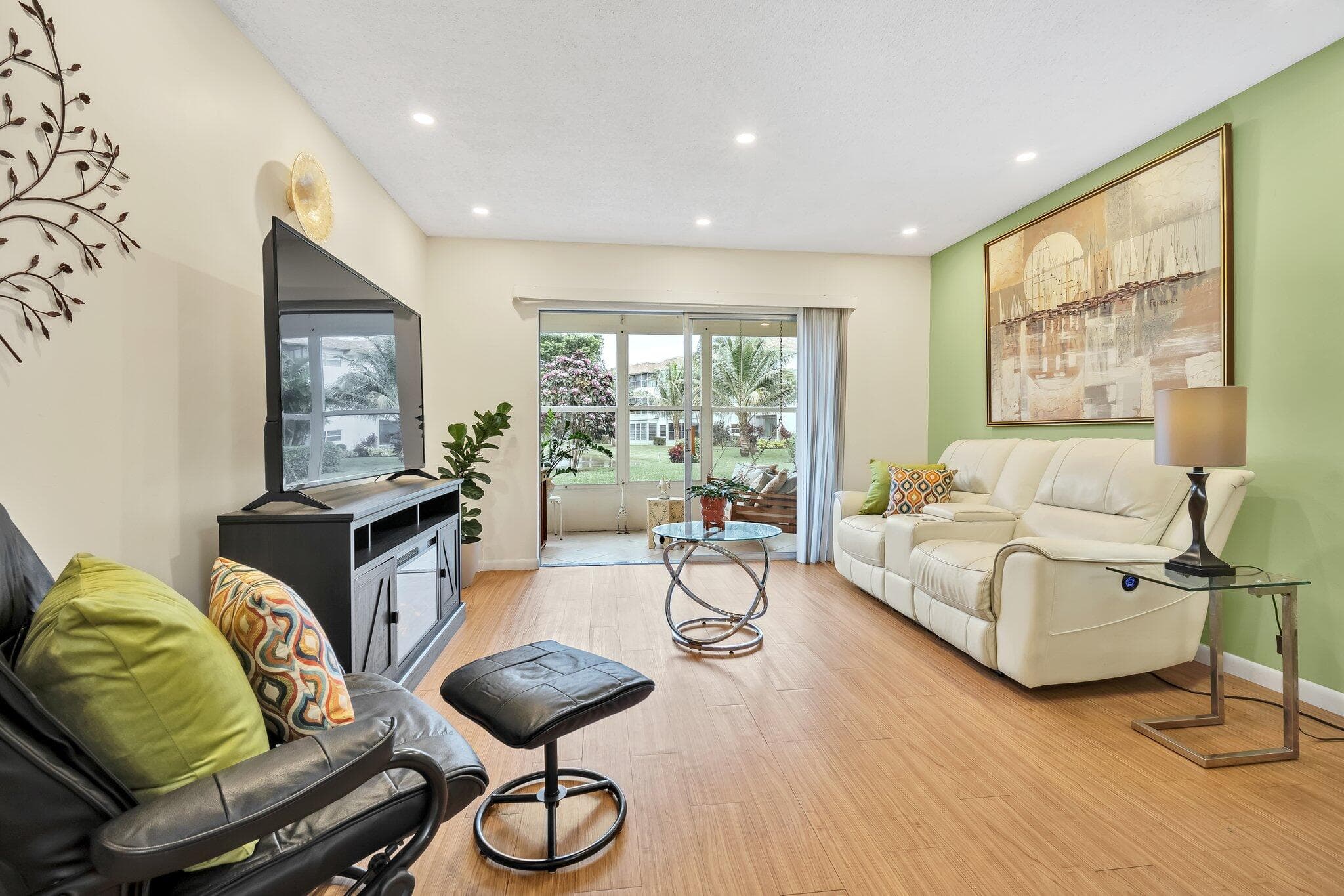4805 NW 35th Street 412, Lauderdale Lakes, FL 33319 — photo 32 of 45
