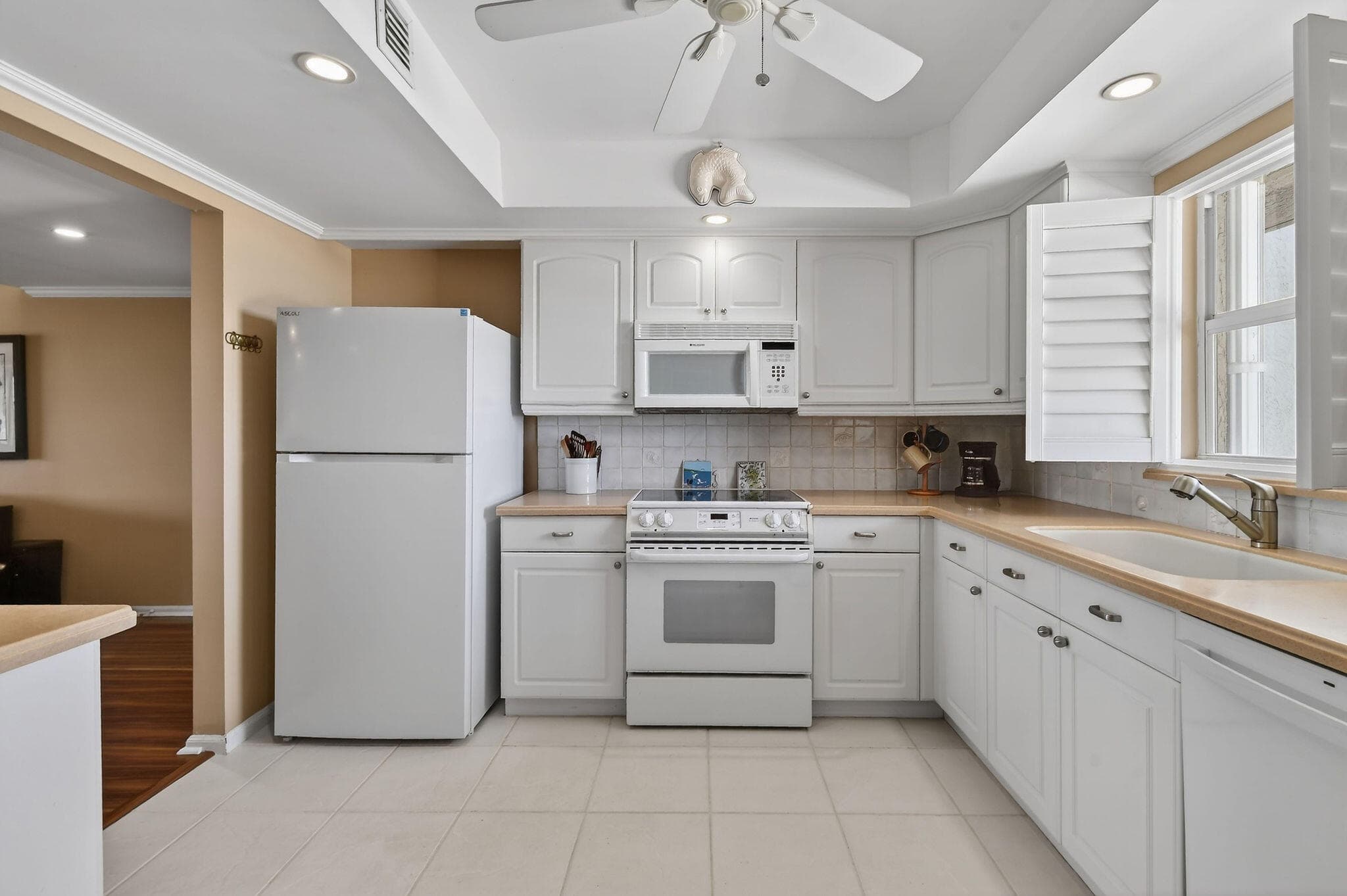 801 Lake Shore Drive 414, Lake Park, FL 33403 — photo 17 of 62