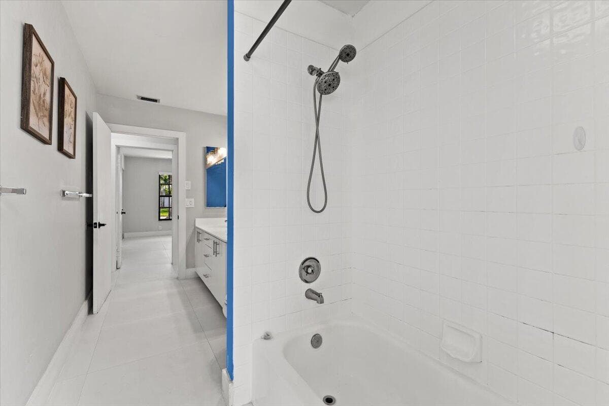 20221 NW 8th Street, Pembroke Pines, FL 33029 — photo 19 of 41