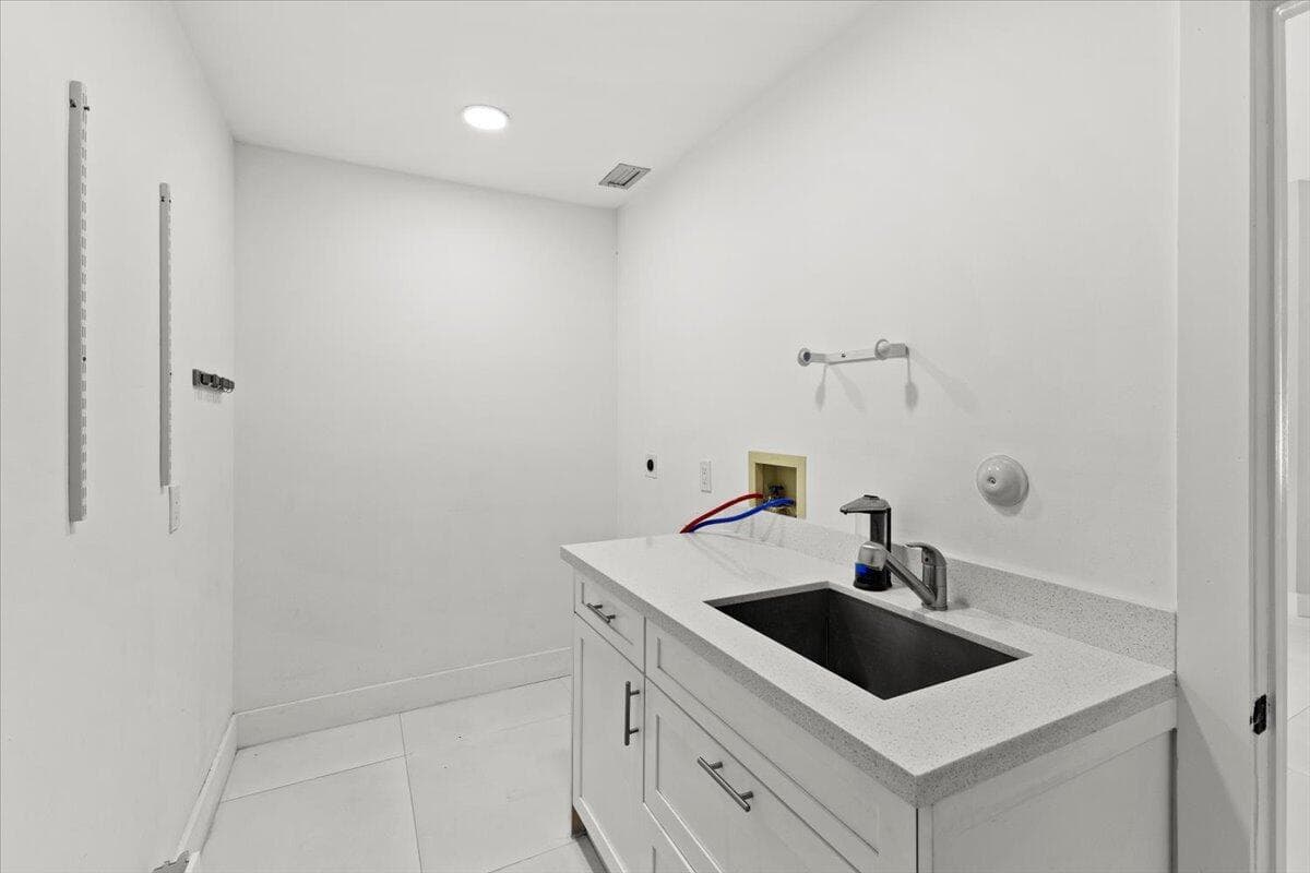 20221 NW 8th Street, Pembroke Pines, FL 33029 — photo 20 of 41