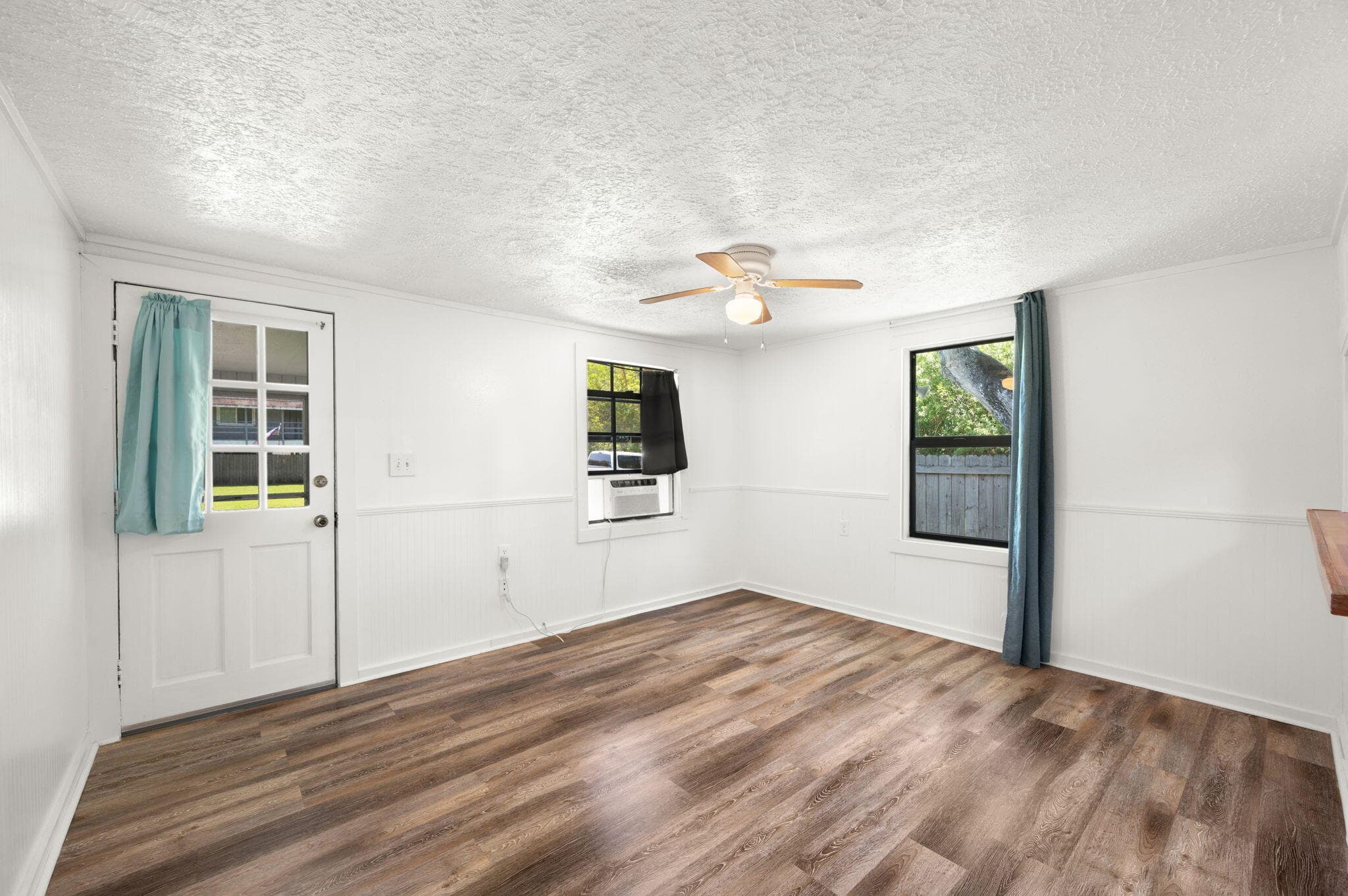 390 Baysinger Avenue, Fort Pierce, FL 34982 — photo 3 of 15