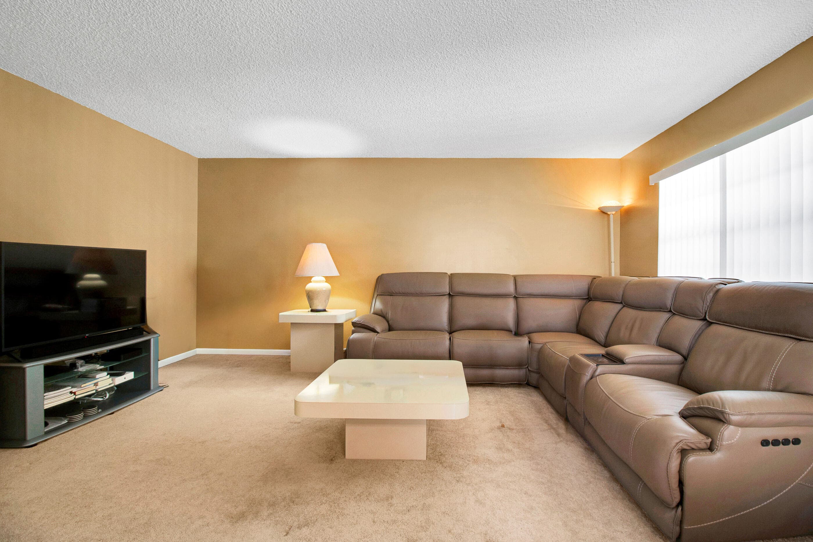 525 Capri K, Delray Beach, FL 33484 — photo 4 of 27