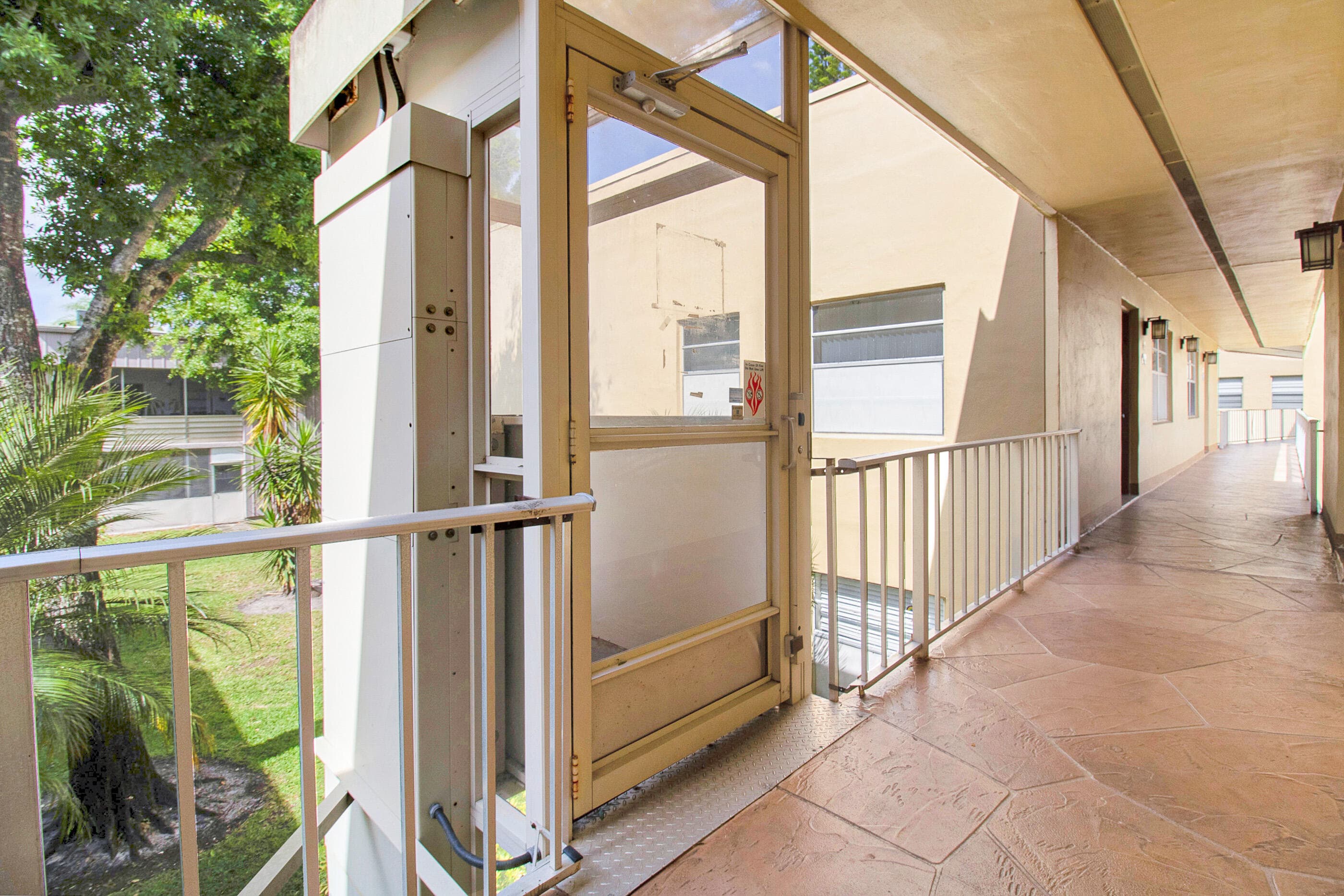 525 Capri K, Delray Beach, FL 33484 — photo 19 of 27