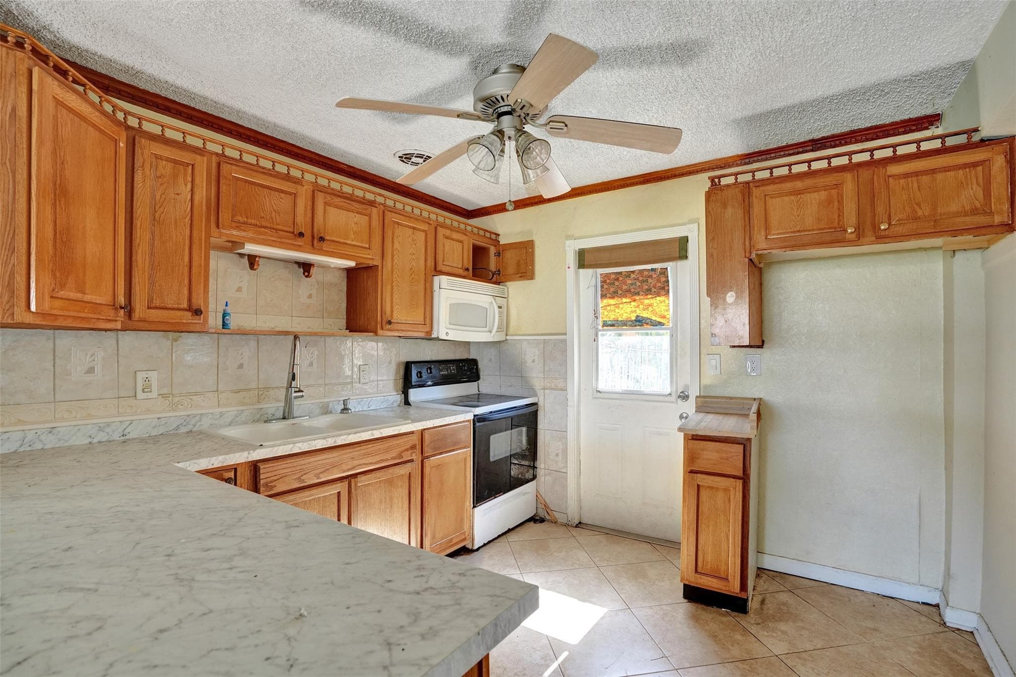 1560 NE 31st Court, Pompano Beach, FL 33064 — photo 7 of 29