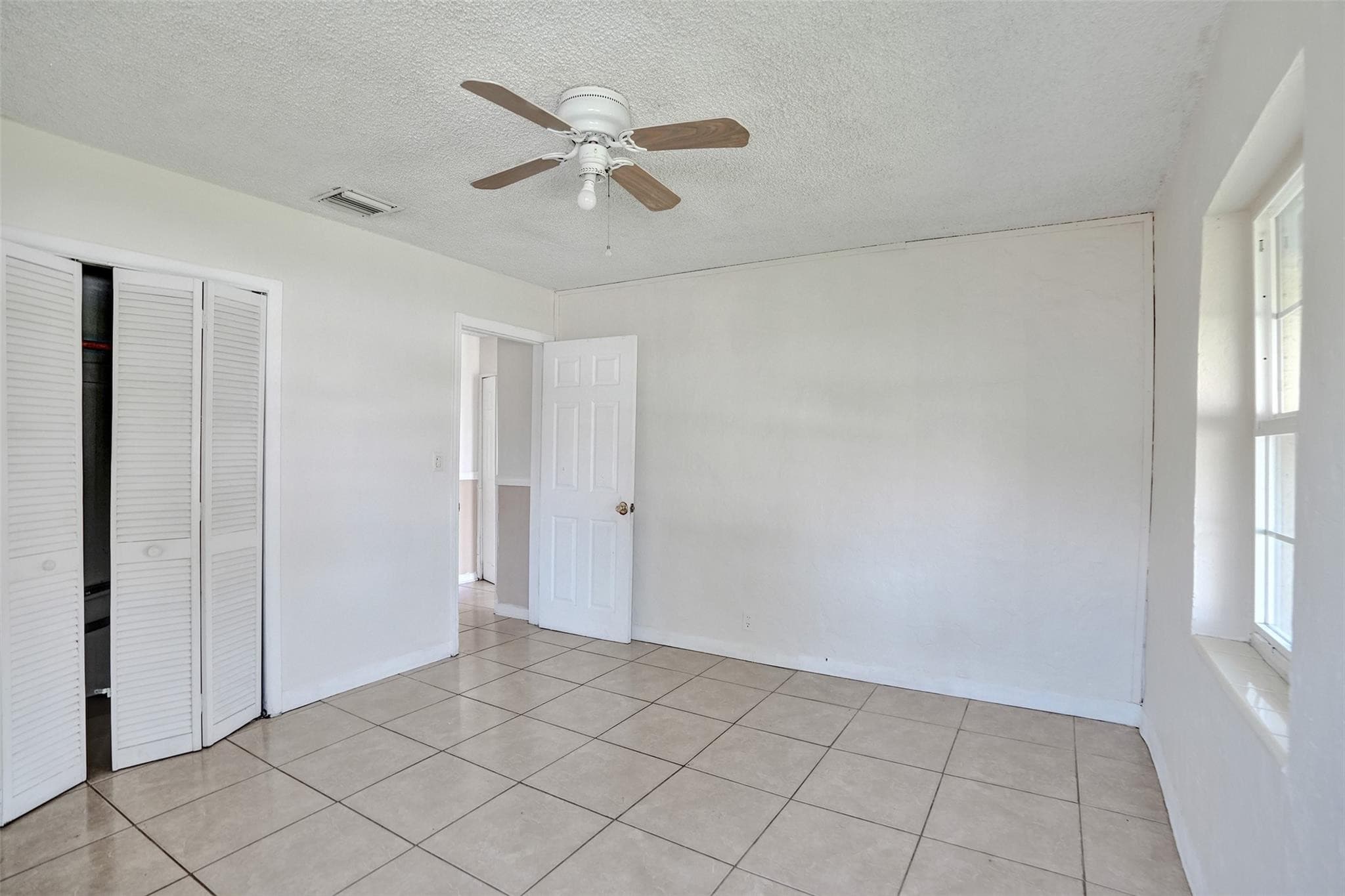 1560 NE 31st Court, Pompano Beach, FL 33064 — photo 15 of 29