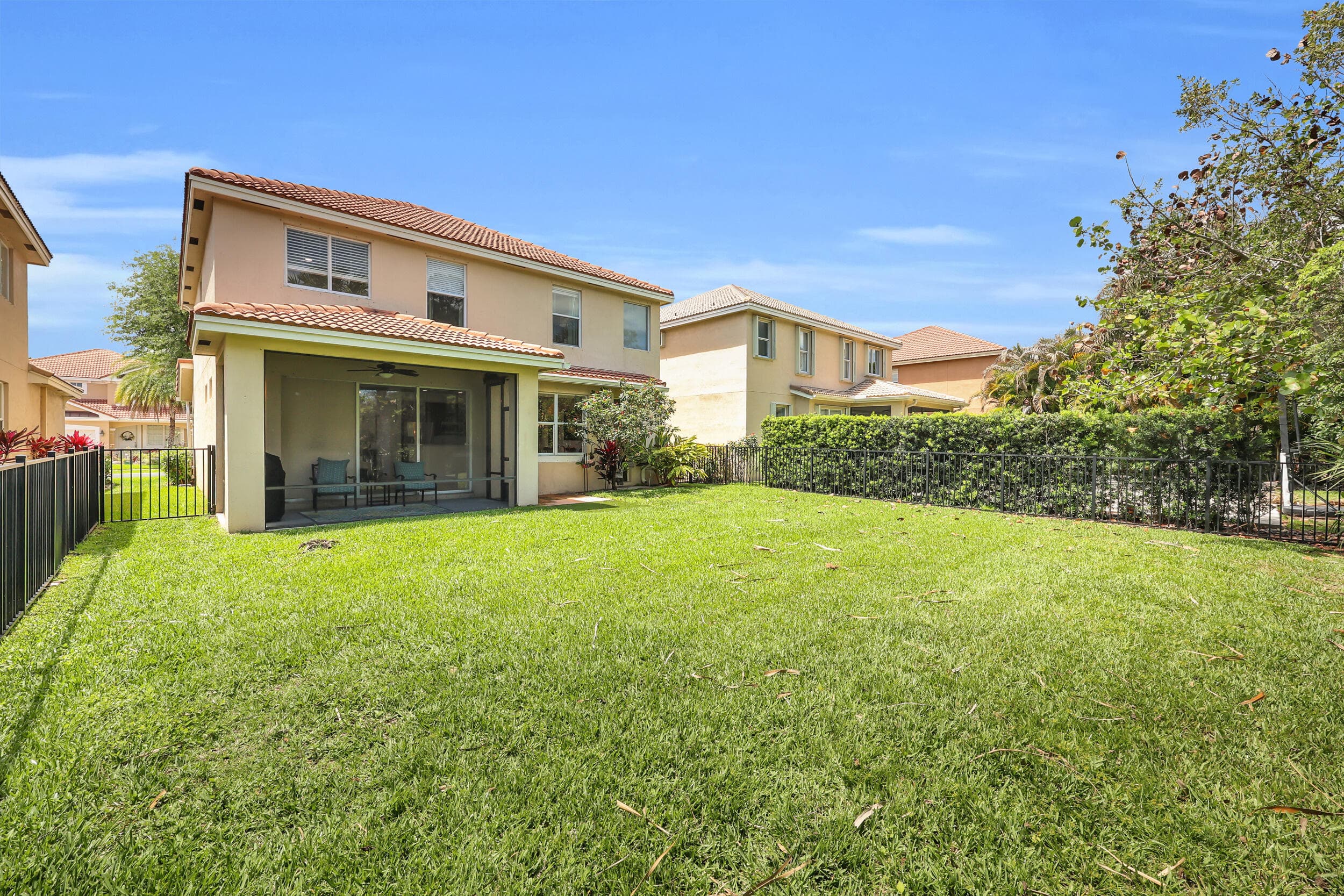 5801 SE Crooked Oak Avenue, Hobe Sound, FL 33455 — photo 1 of 38