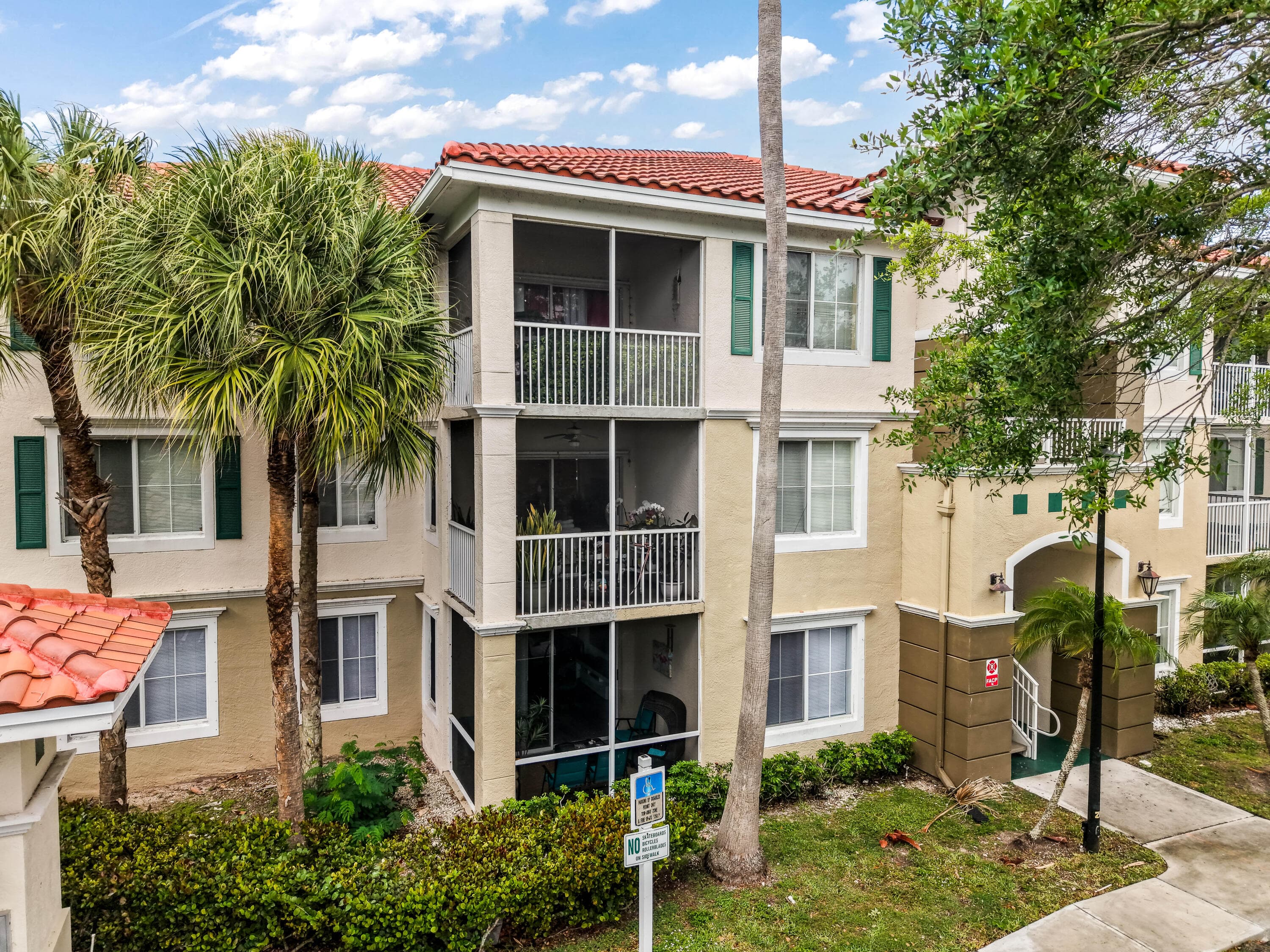 11737 W Atlantic Boulevard 621, Coral Springs, FL 33071 — photo 1 of 37