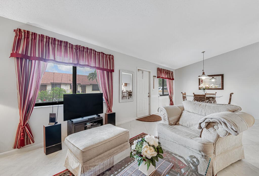 815 Andrew Redding Road 202, Lantana, FL 33462 — photo 1 of 30