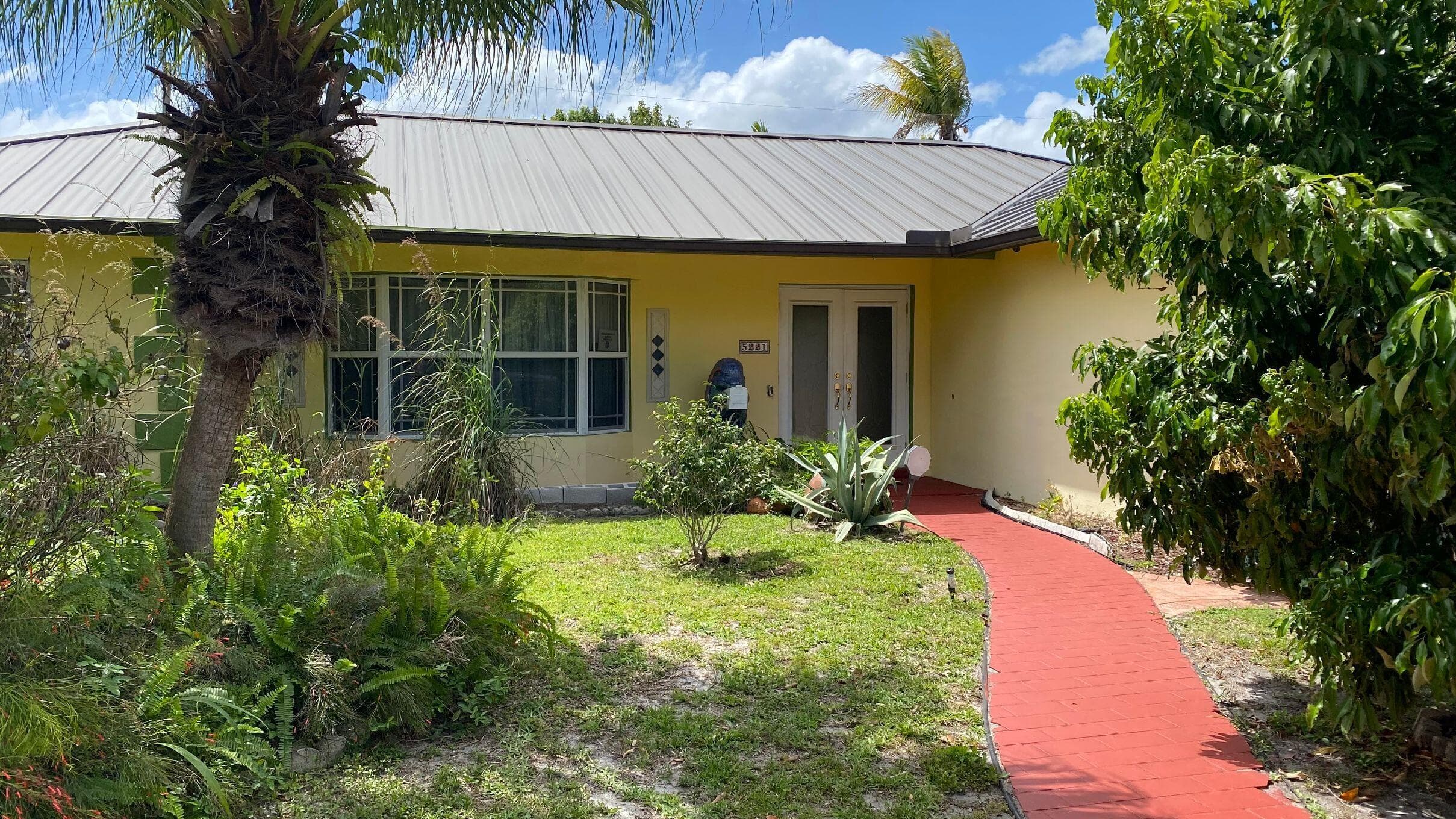 5221 NE 19th Avenue, Fort Lauderdale, FL 33308 — photo 1 of 25