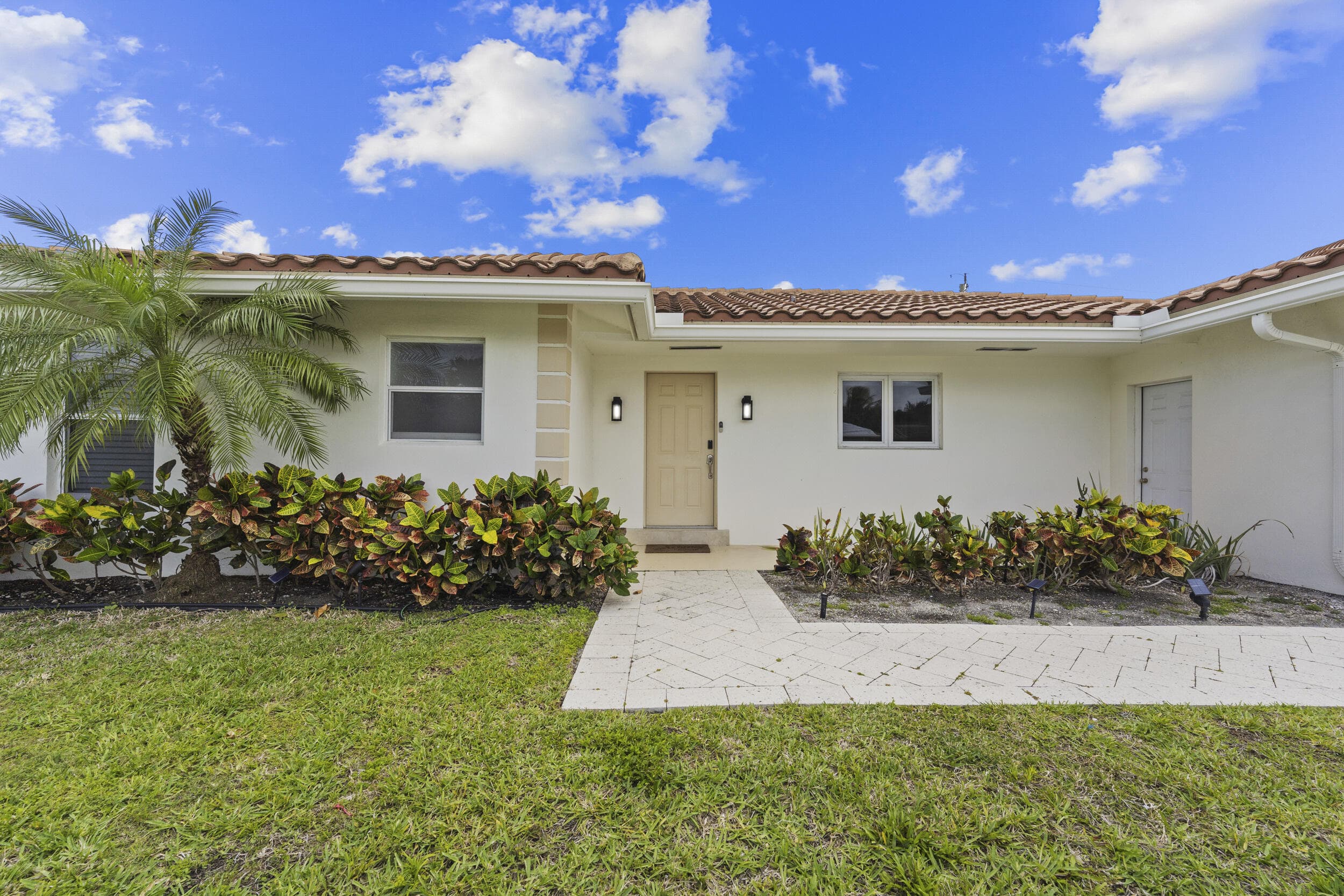 1205 Dolphin Road, Singer Island, FL 33404 — photo 6 of 25